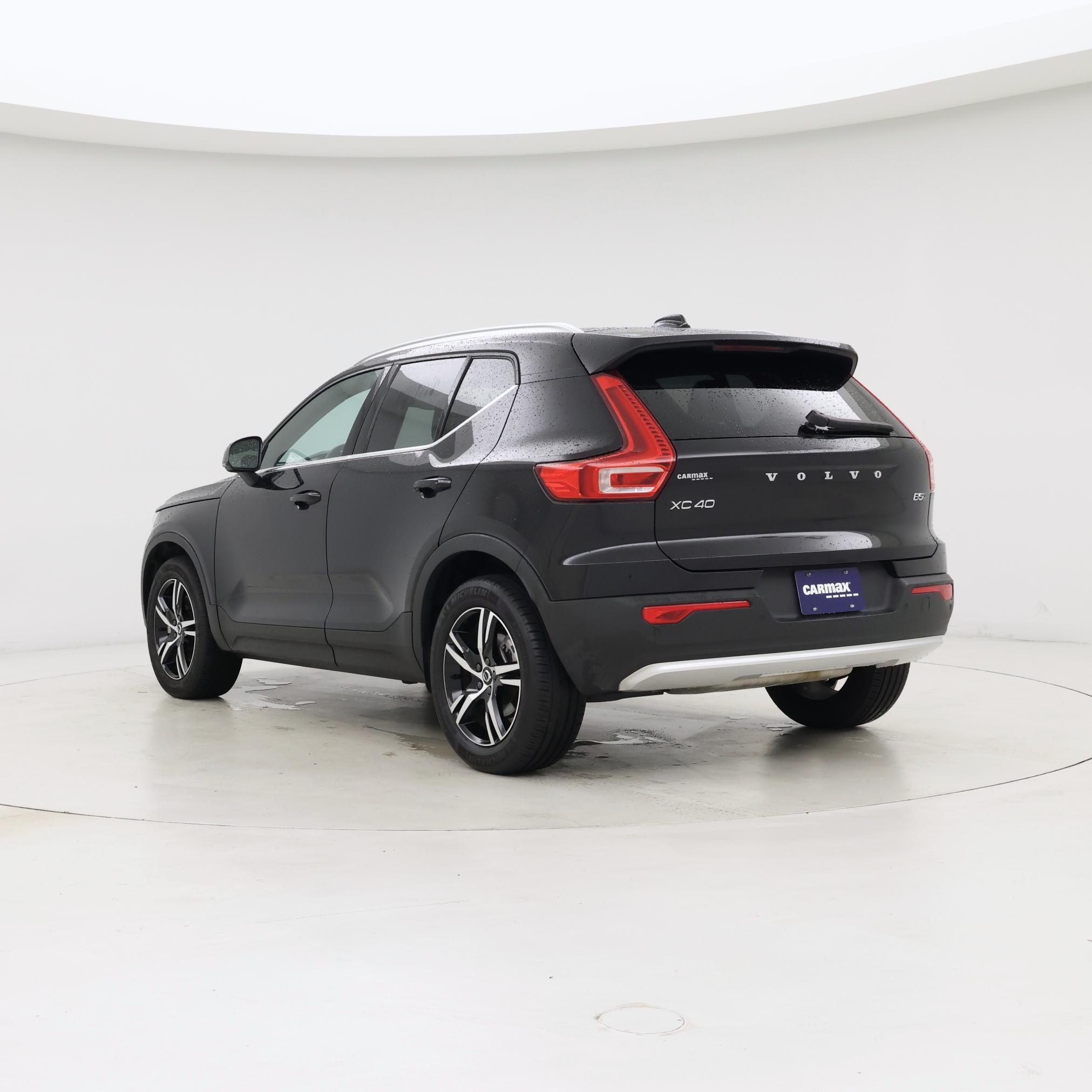 Thumbnail: 2025 Volvo XC40 - 2
