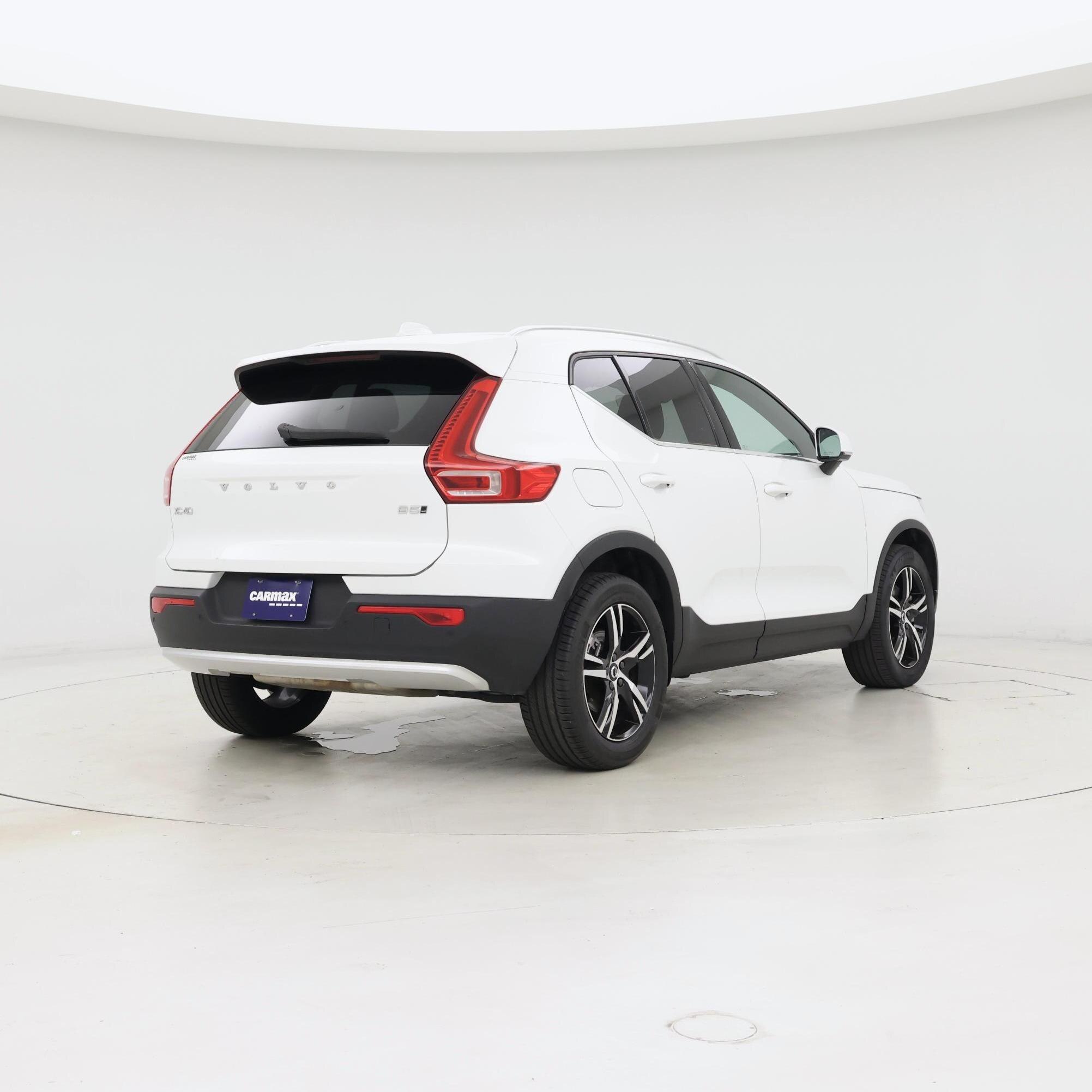 Thumbnail: 2025 Volvo XC40 - 8