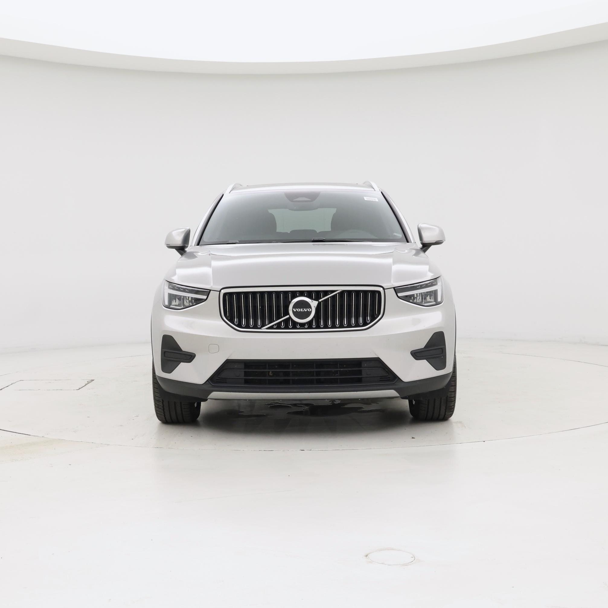 Thumbnail: 2025 Volvo XC40 - 5