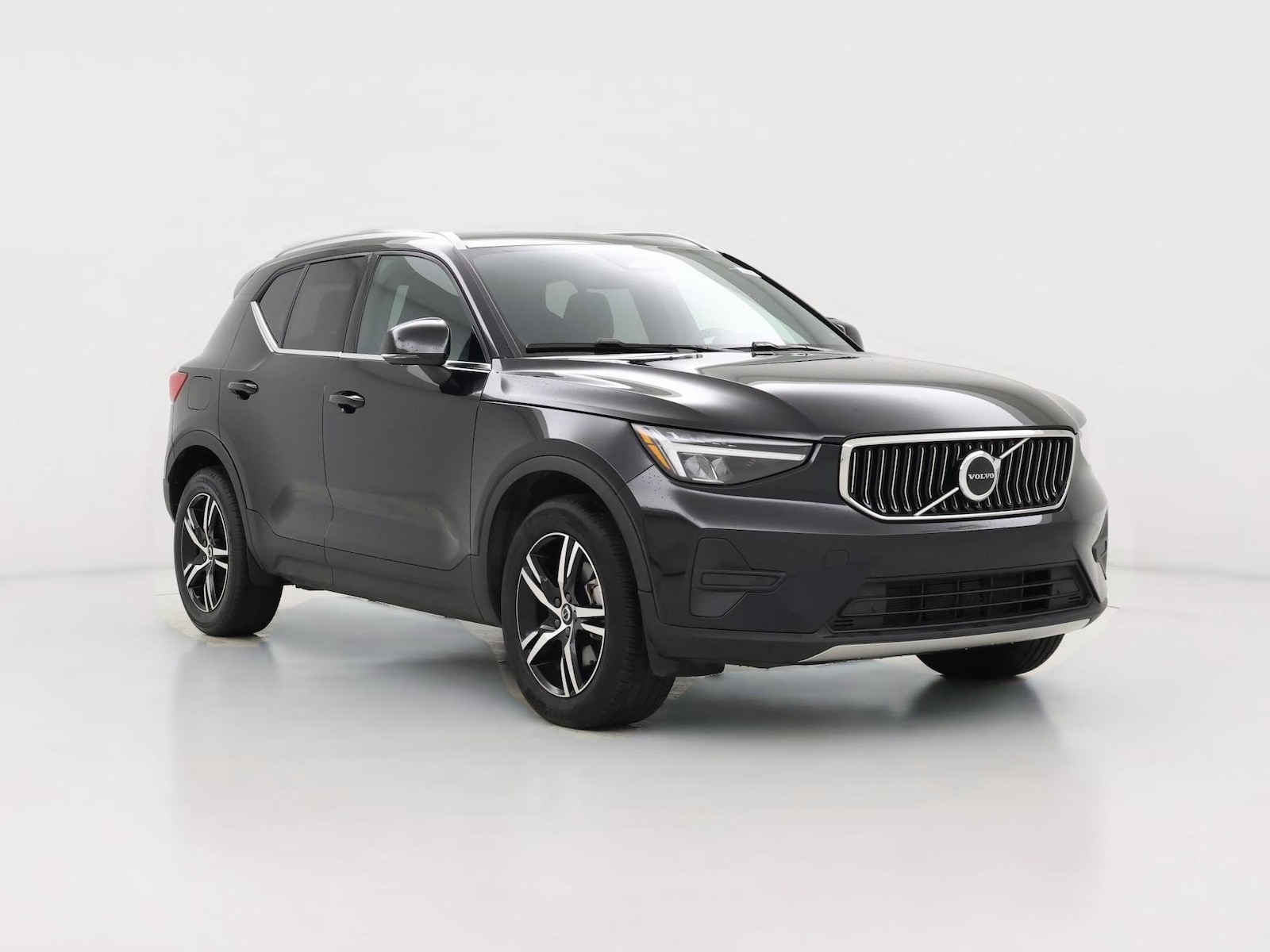 2025 Volvo XC40 Core