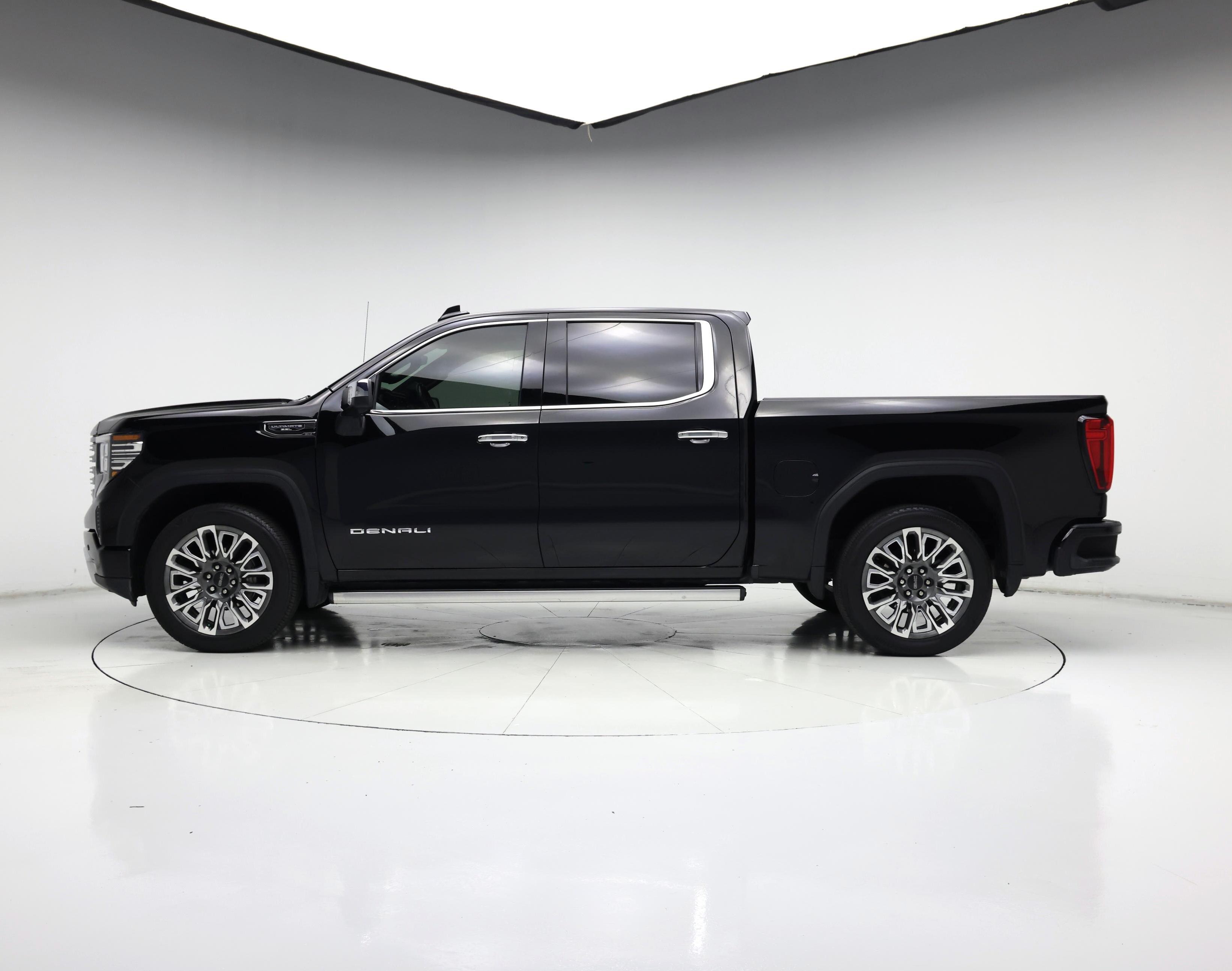 Thumbnail: 2023 GMC Sierra 1500 - 3