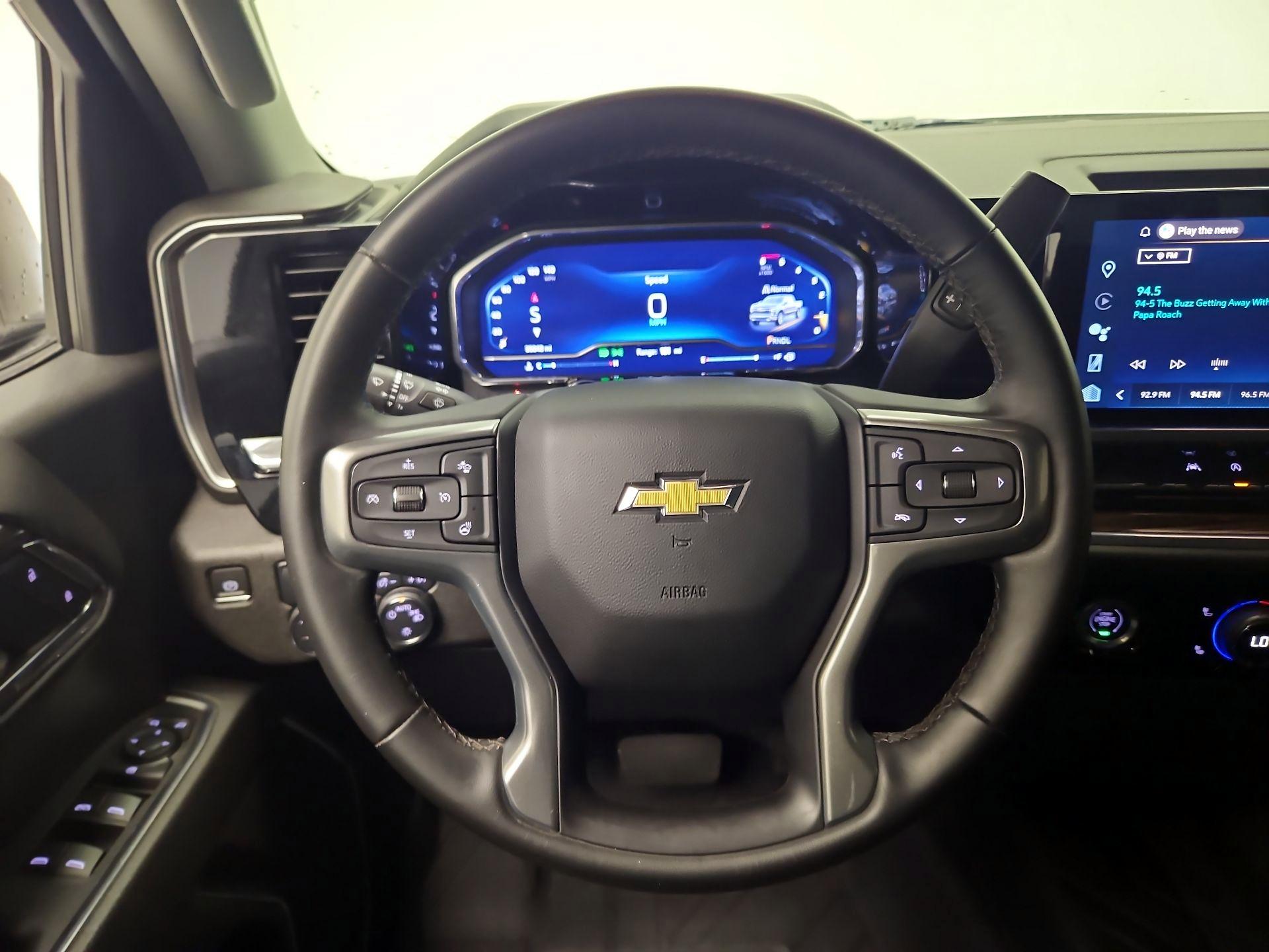 Thumbnail: 2023 Chevrolet Silverado 1500 - 10