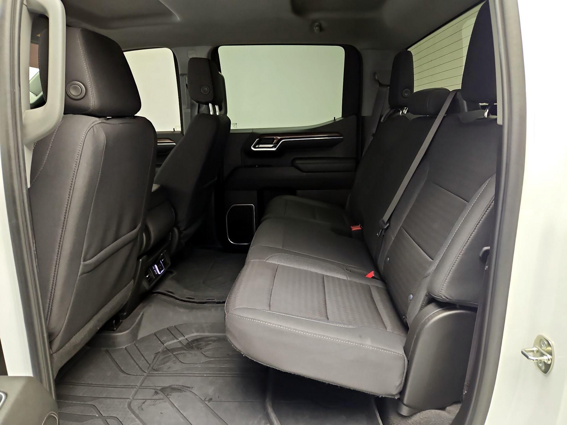 Thumbnail: 2023 Chevrolet Silverado 1500 - 17