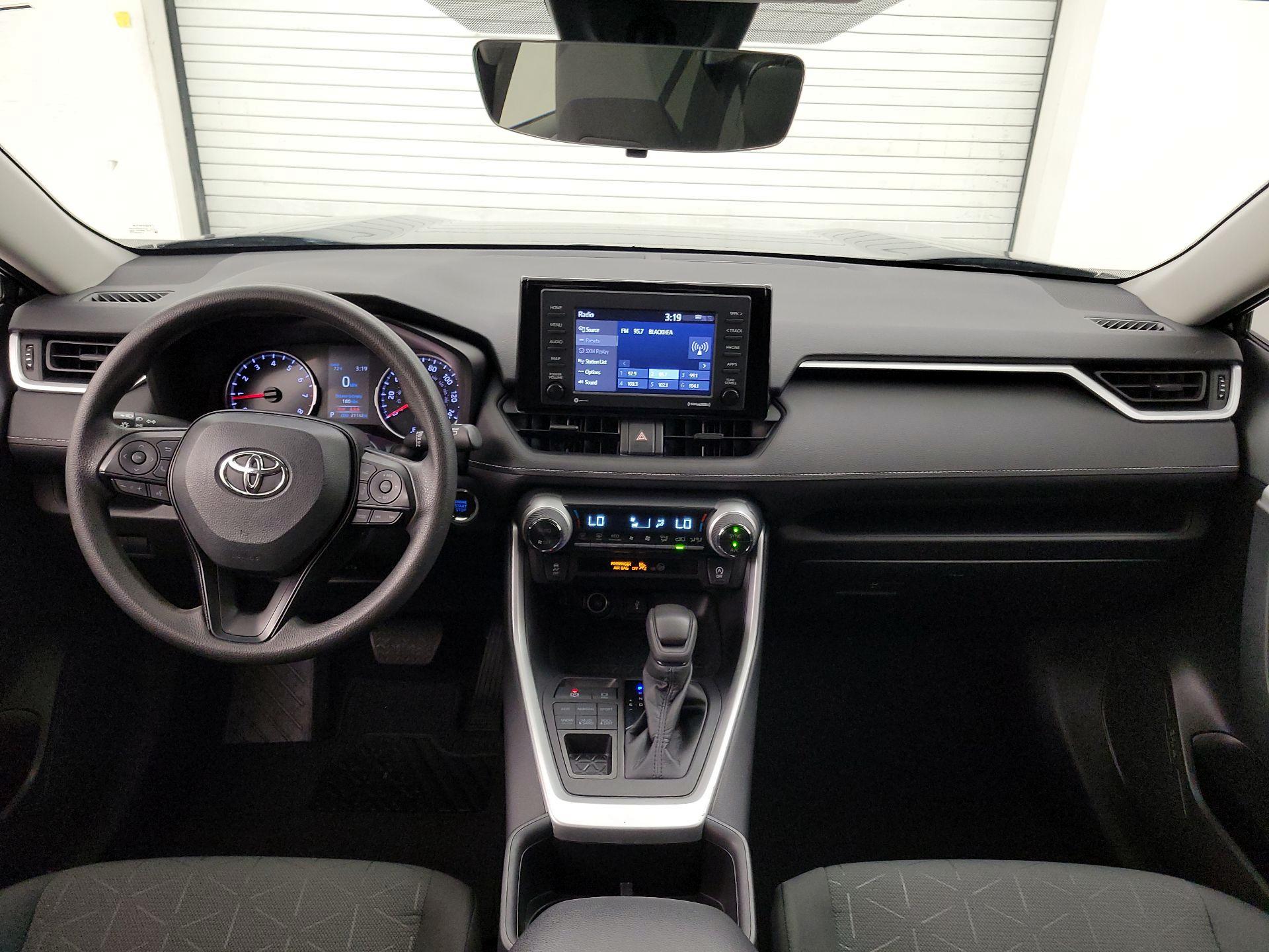 Thumbnail: 2022 Toyota RAV4 - 9