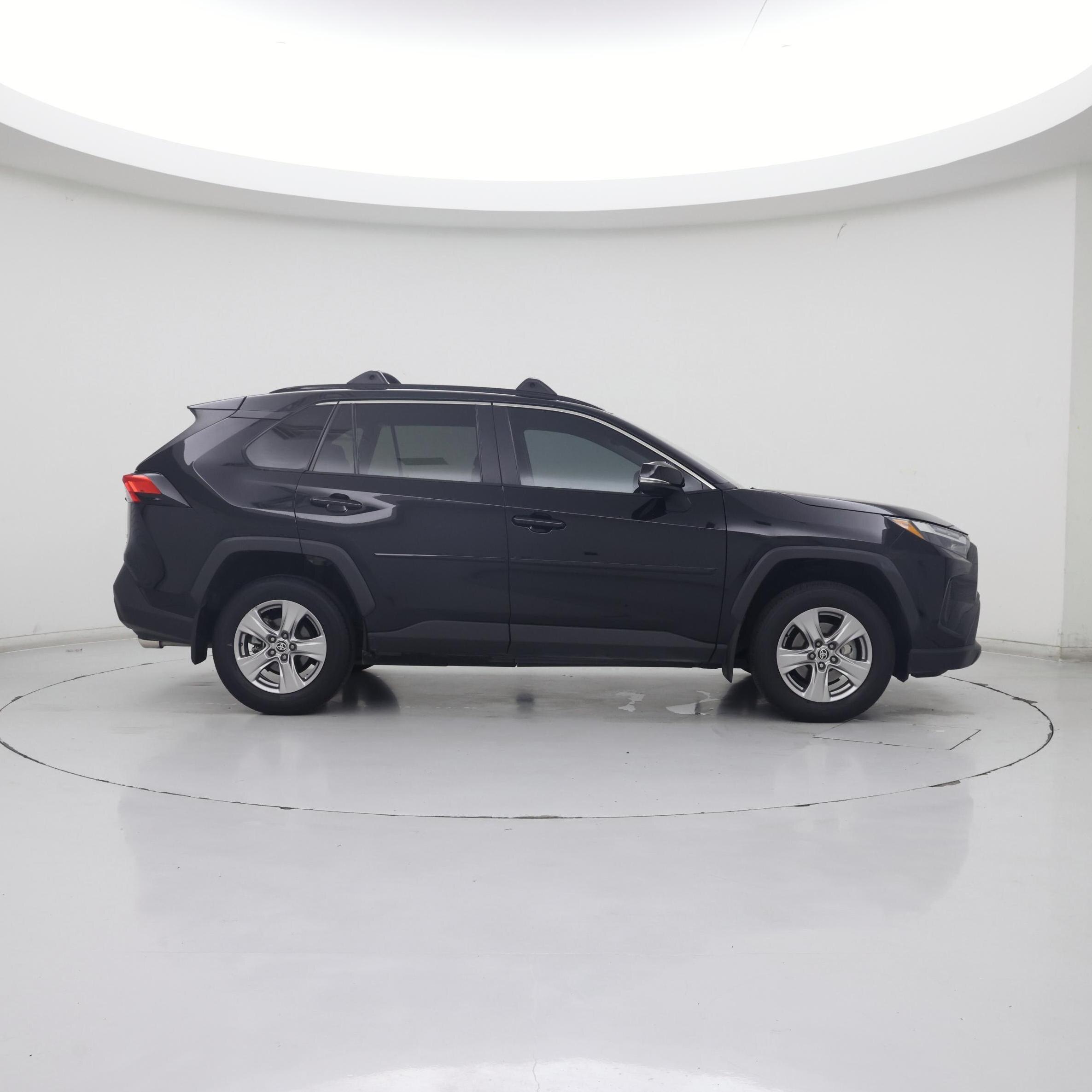 Thumbnail: 2022 Toyota RAV4 - 7