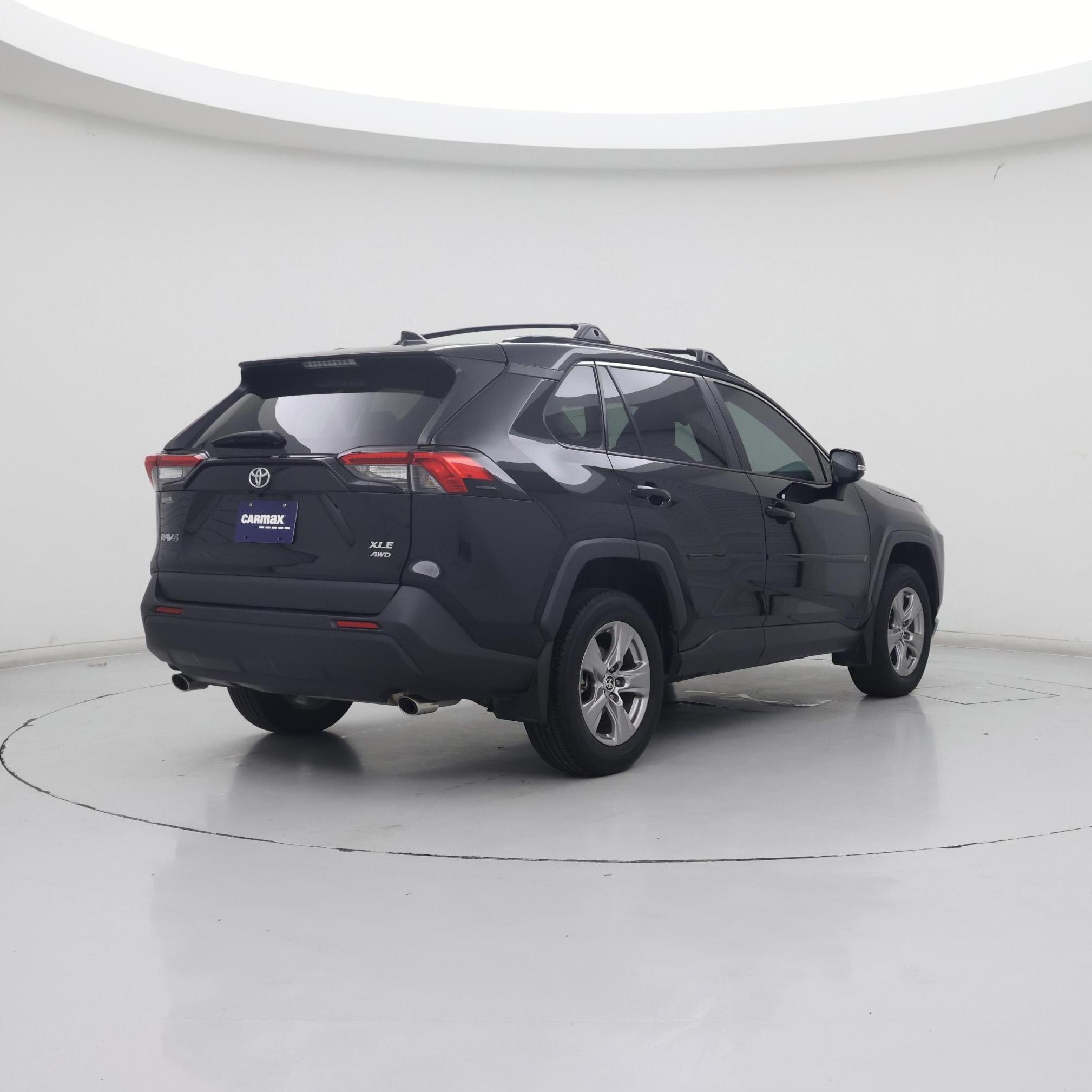 Thumbnail: 2022 Toyota RAV4 - 8