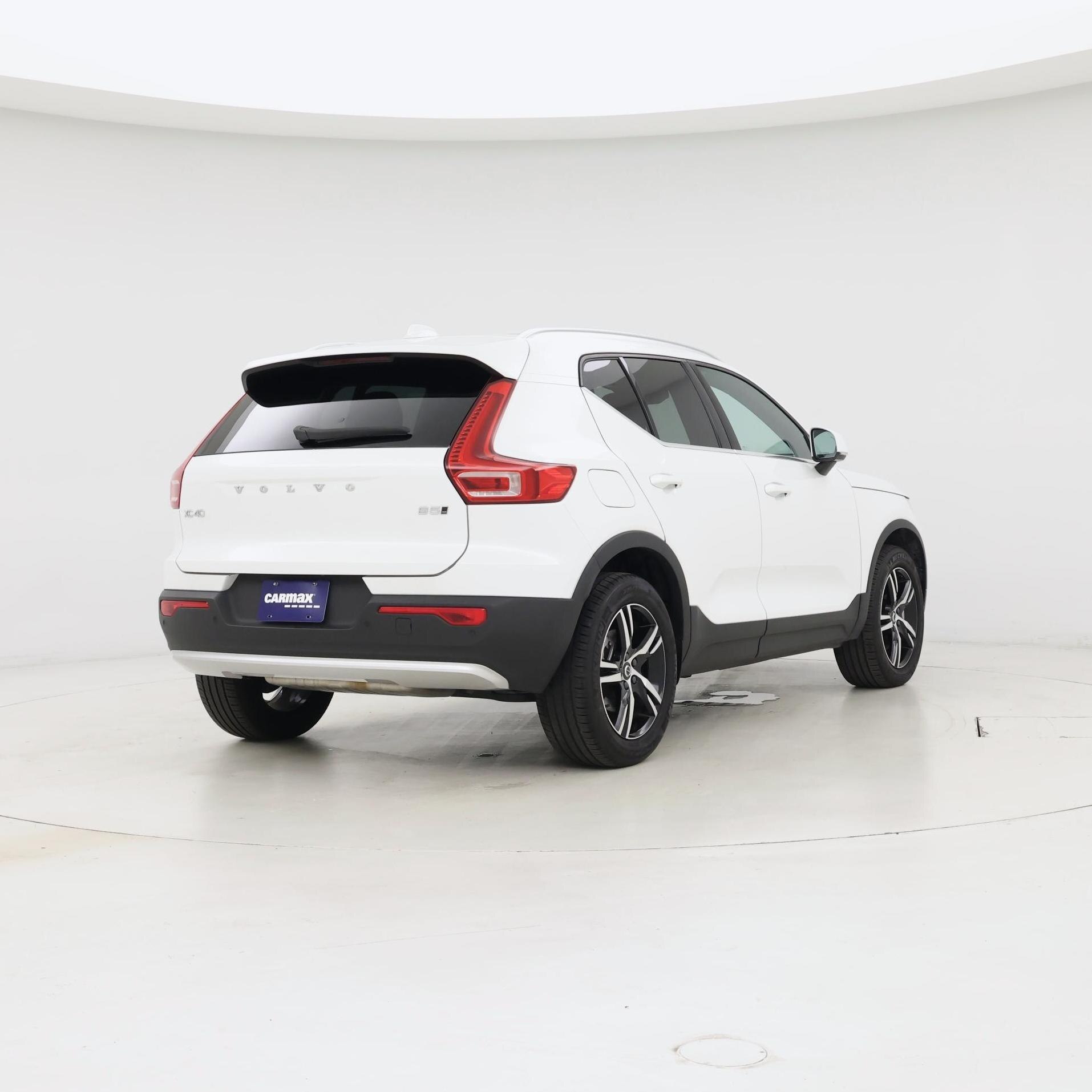 Thumbnail: 2025 Volvo XC40 - 8