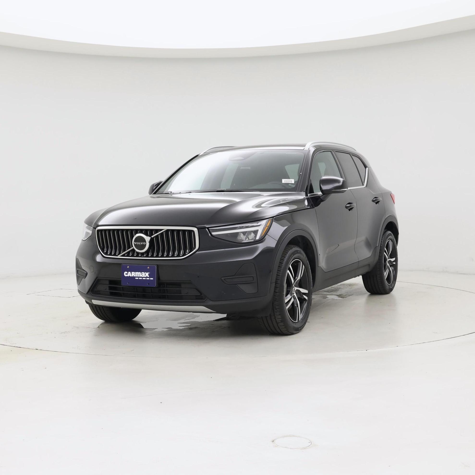 Thumbnail: 2025 Volvo XC40 - 4