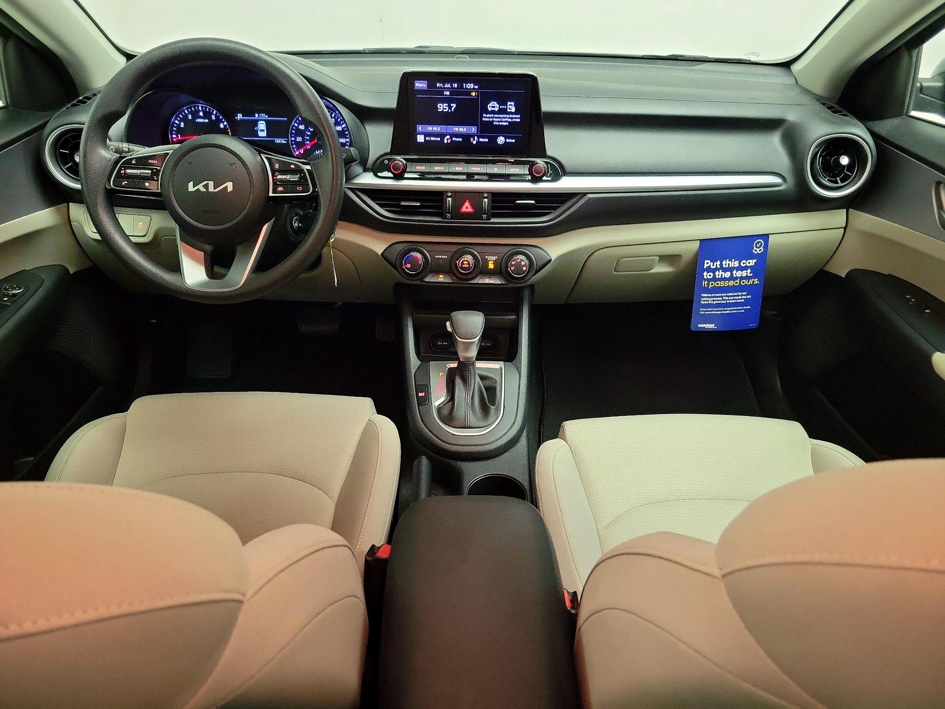 Thumbnail: 2022 Kia Forte - 9
