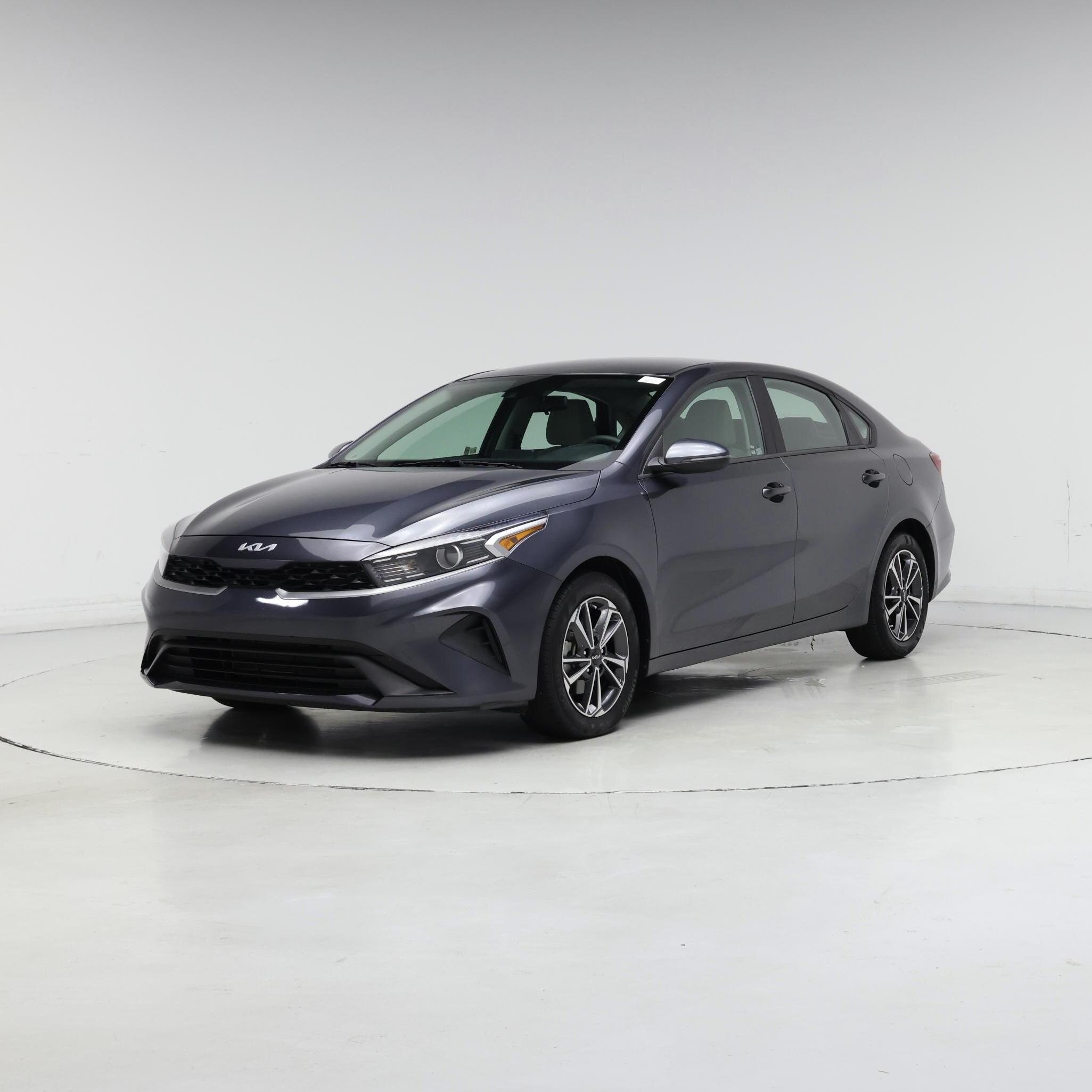 Thumbnail: 2022 Kia Forte - 4
