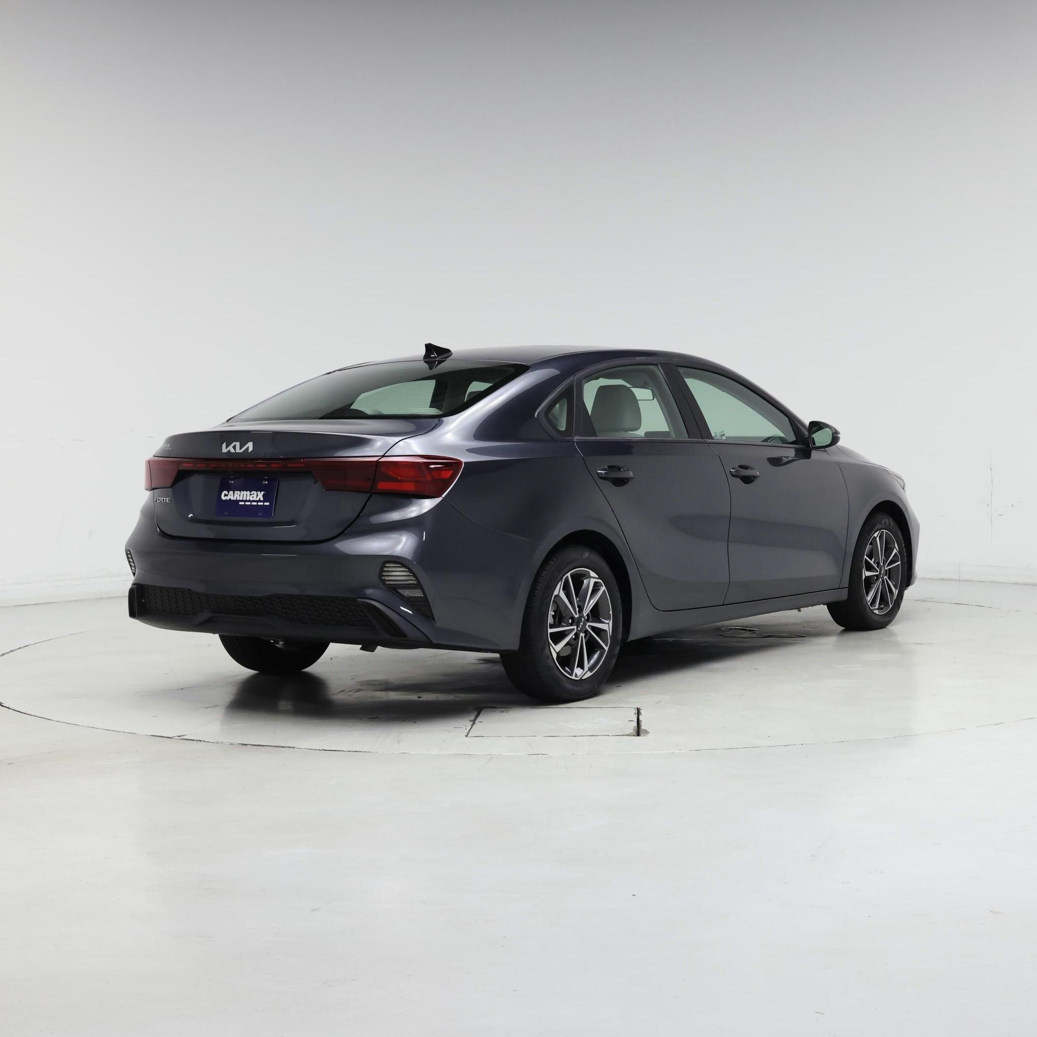 Thumbnail: 2022 Kia Forte - 8