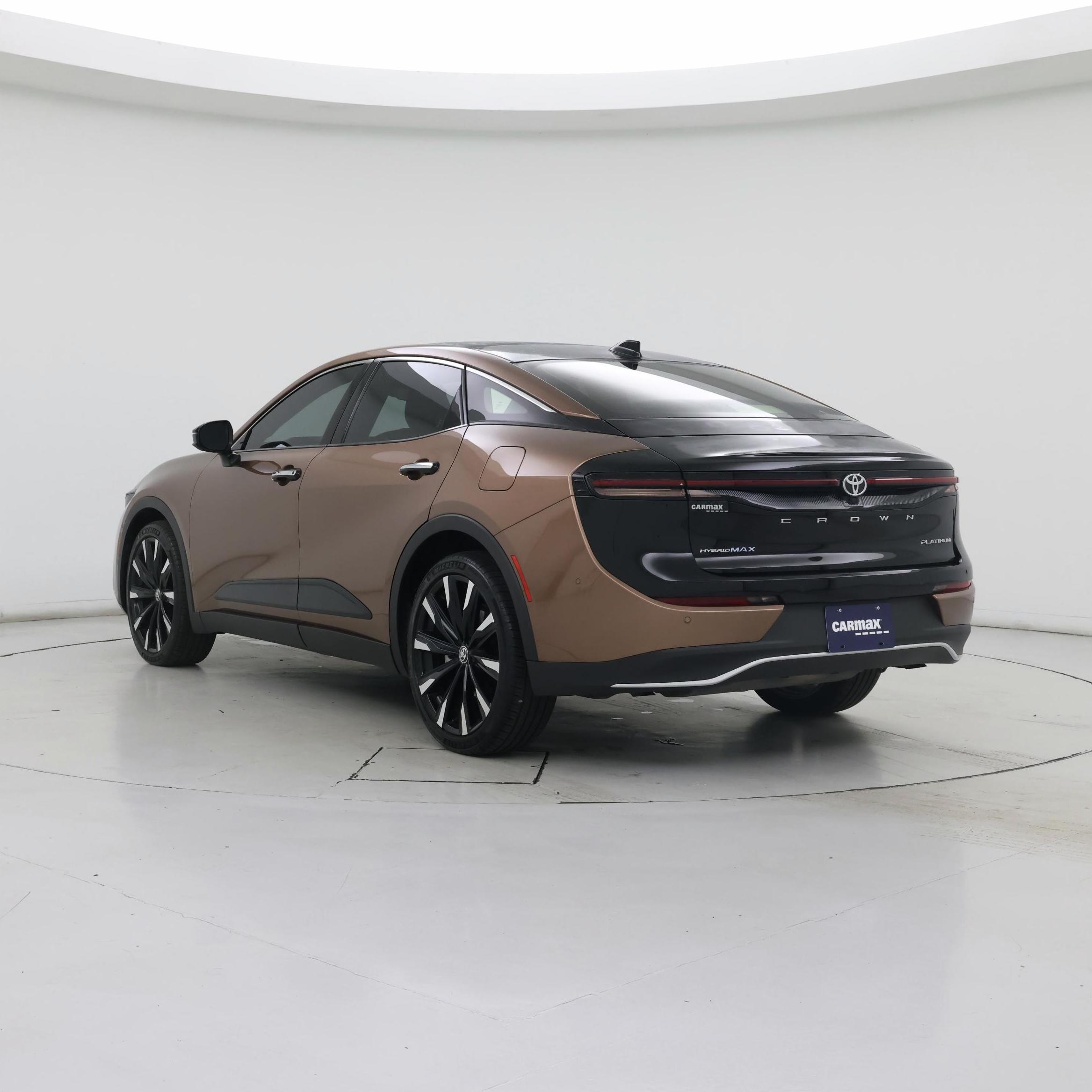 Thumbnail: 2023 Toyota Crown - 2