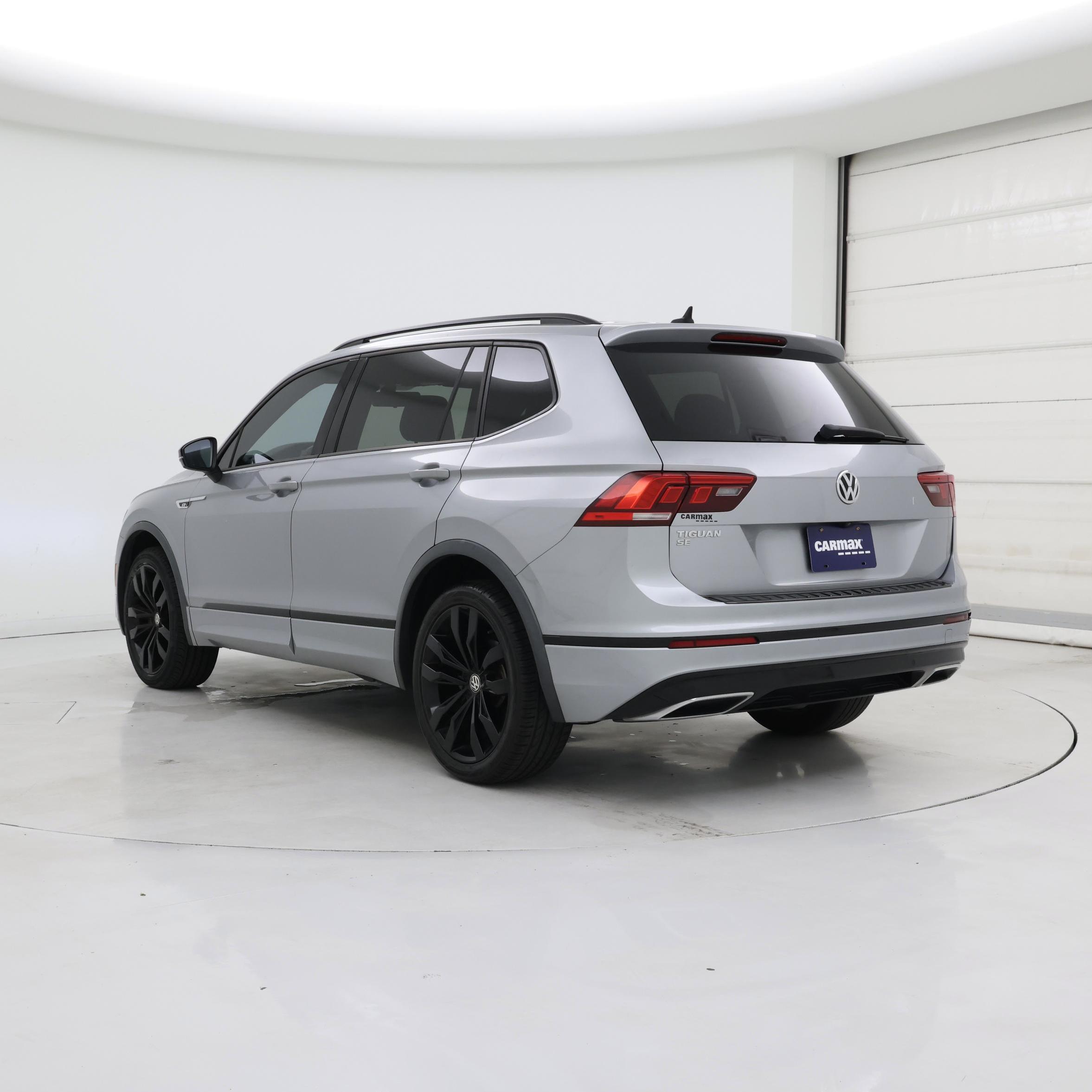 Thumbnail: 2020 Volkswagen Tiguan - 2