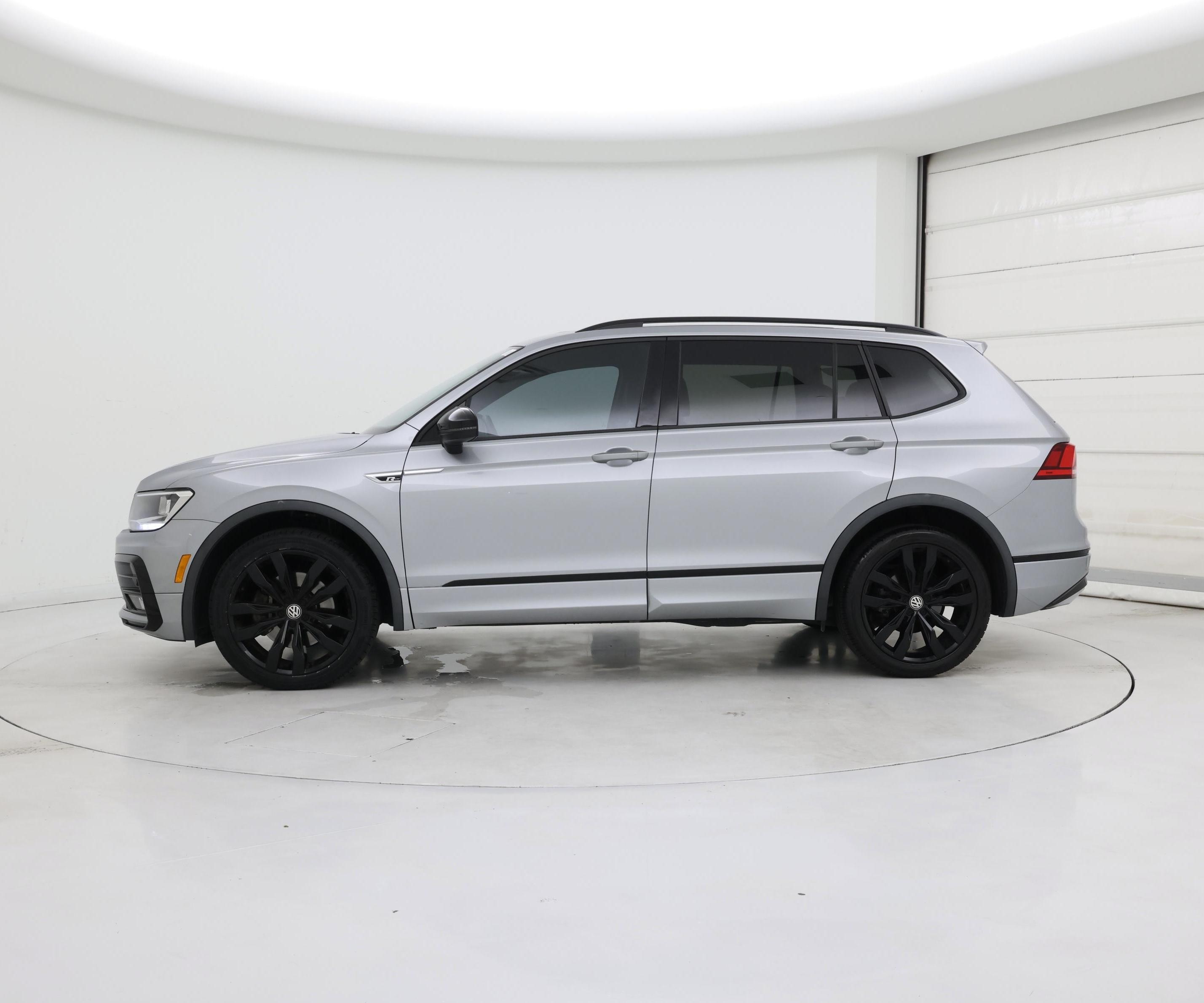 Thumbnail: 2020 Volkswagen Tiguan - 3