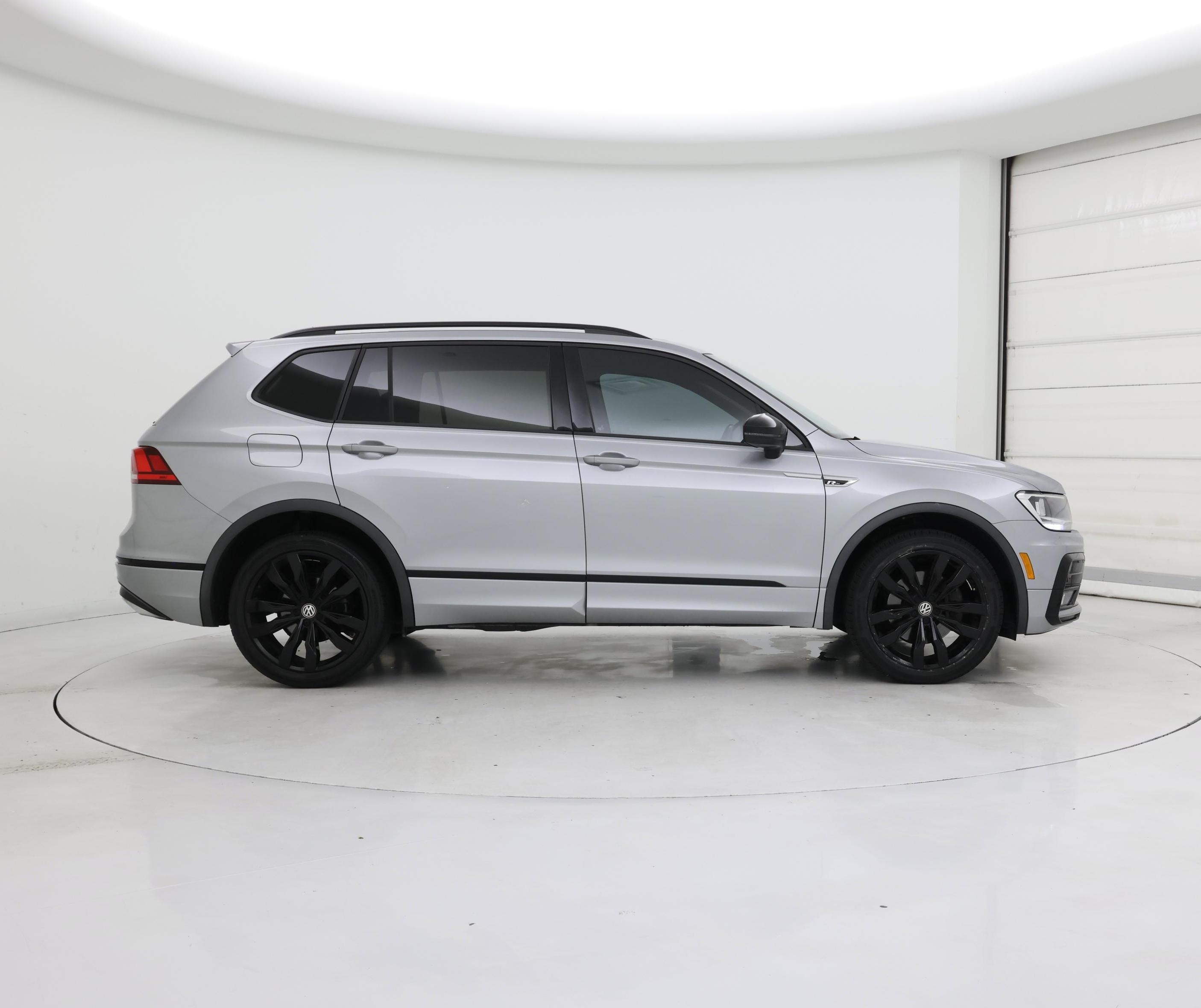 Thumbnail: 2020 Volkswagen Tiguan - 7