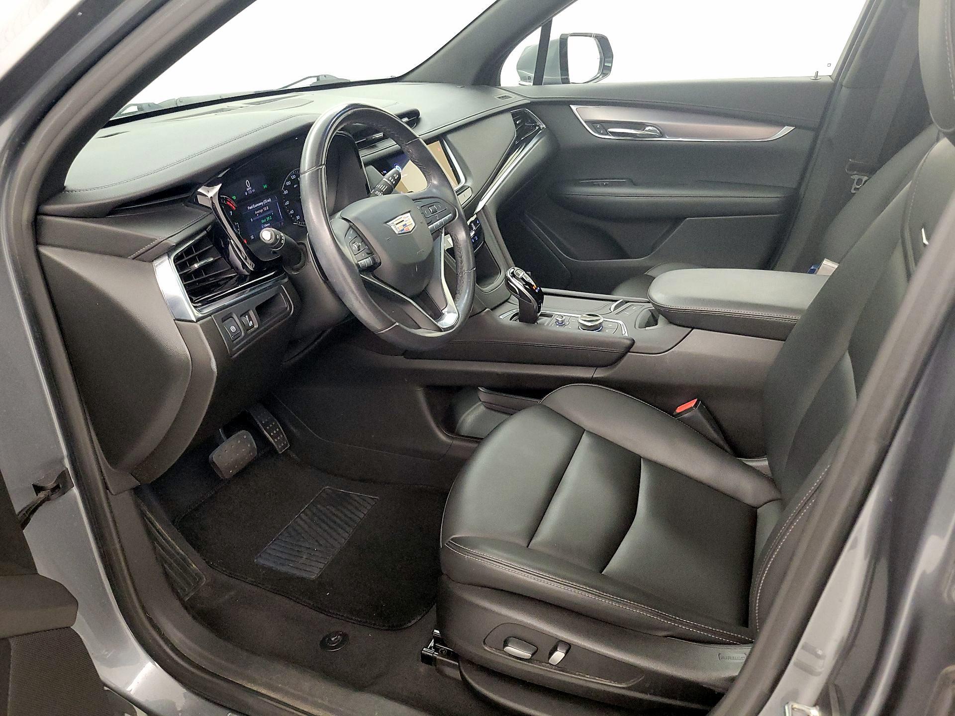 Thumbnail: 2022 Cadillac XT6 - 11