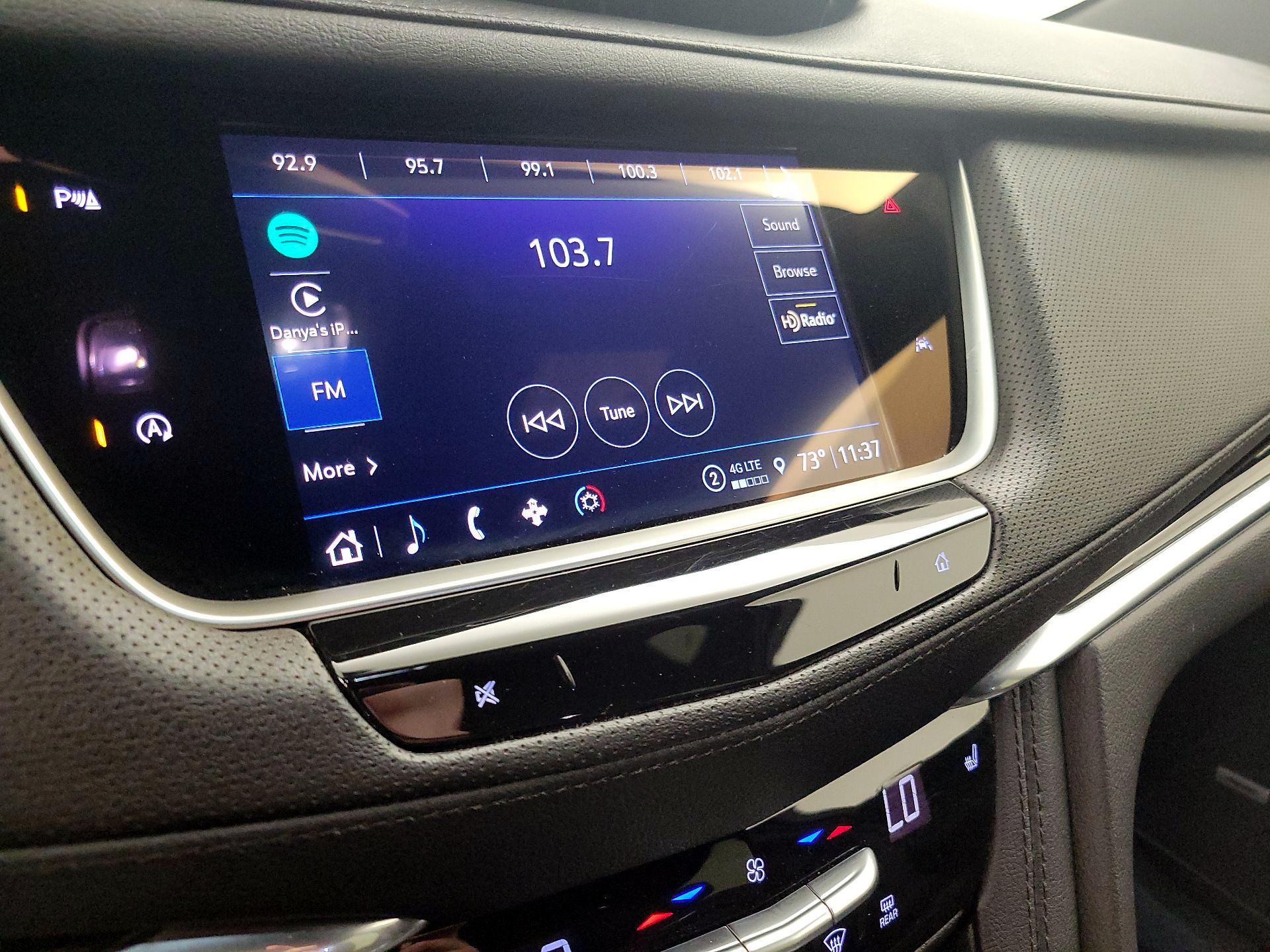 Thumbnail: 2022 Cadillac XT6 - 15