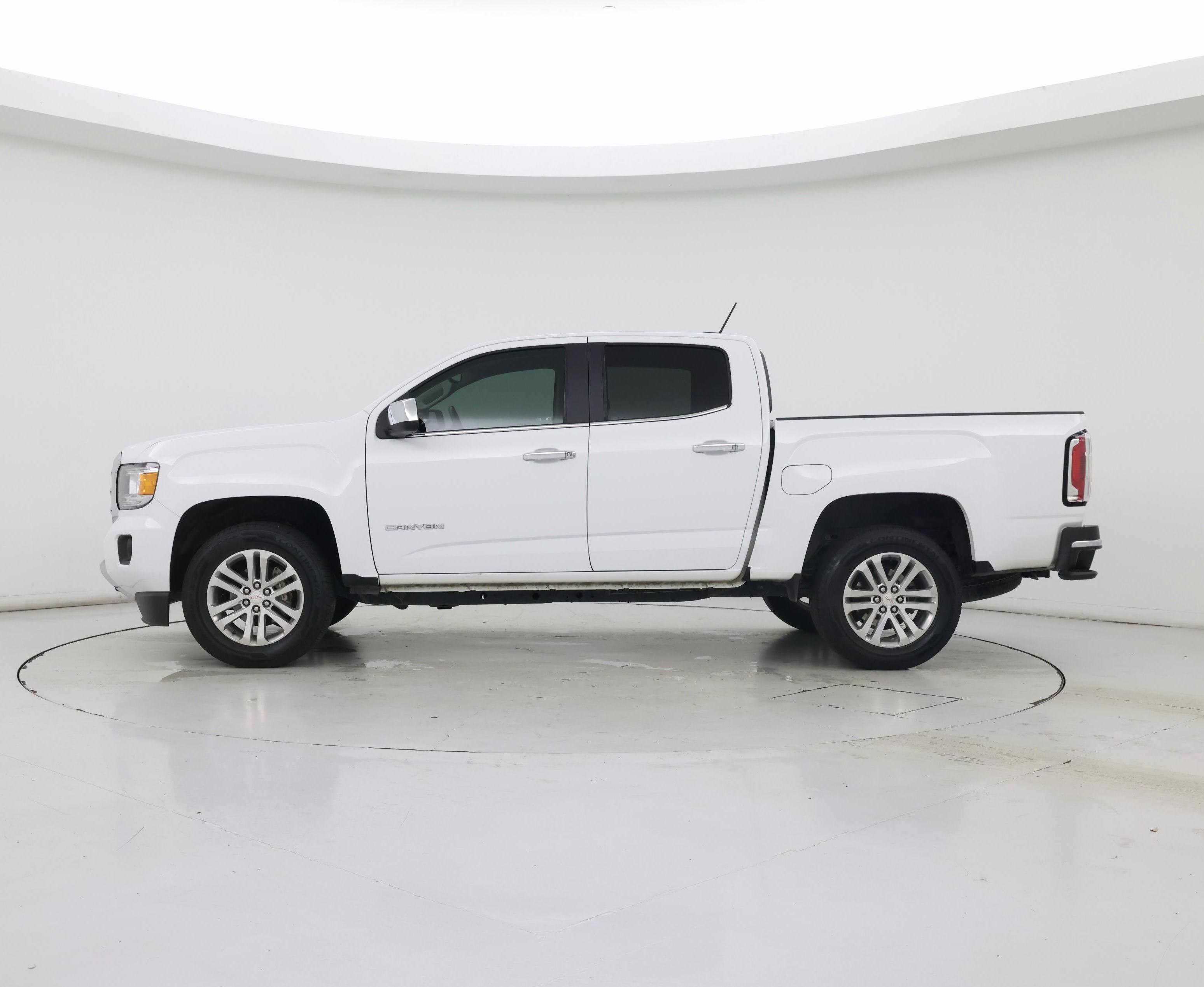 Thumbnail: 2019 GMC Canyon - 3
