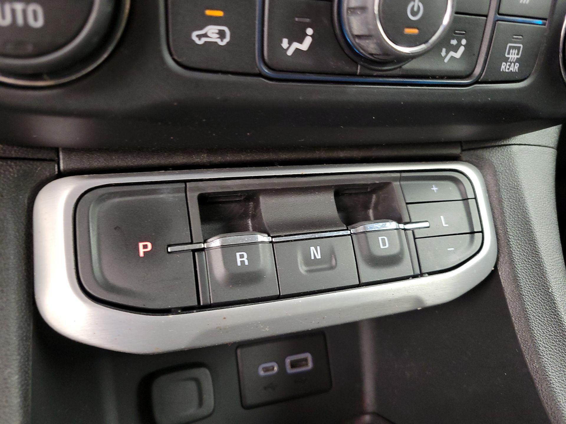 Thumbnail: 2021 GMC Acadia - 17