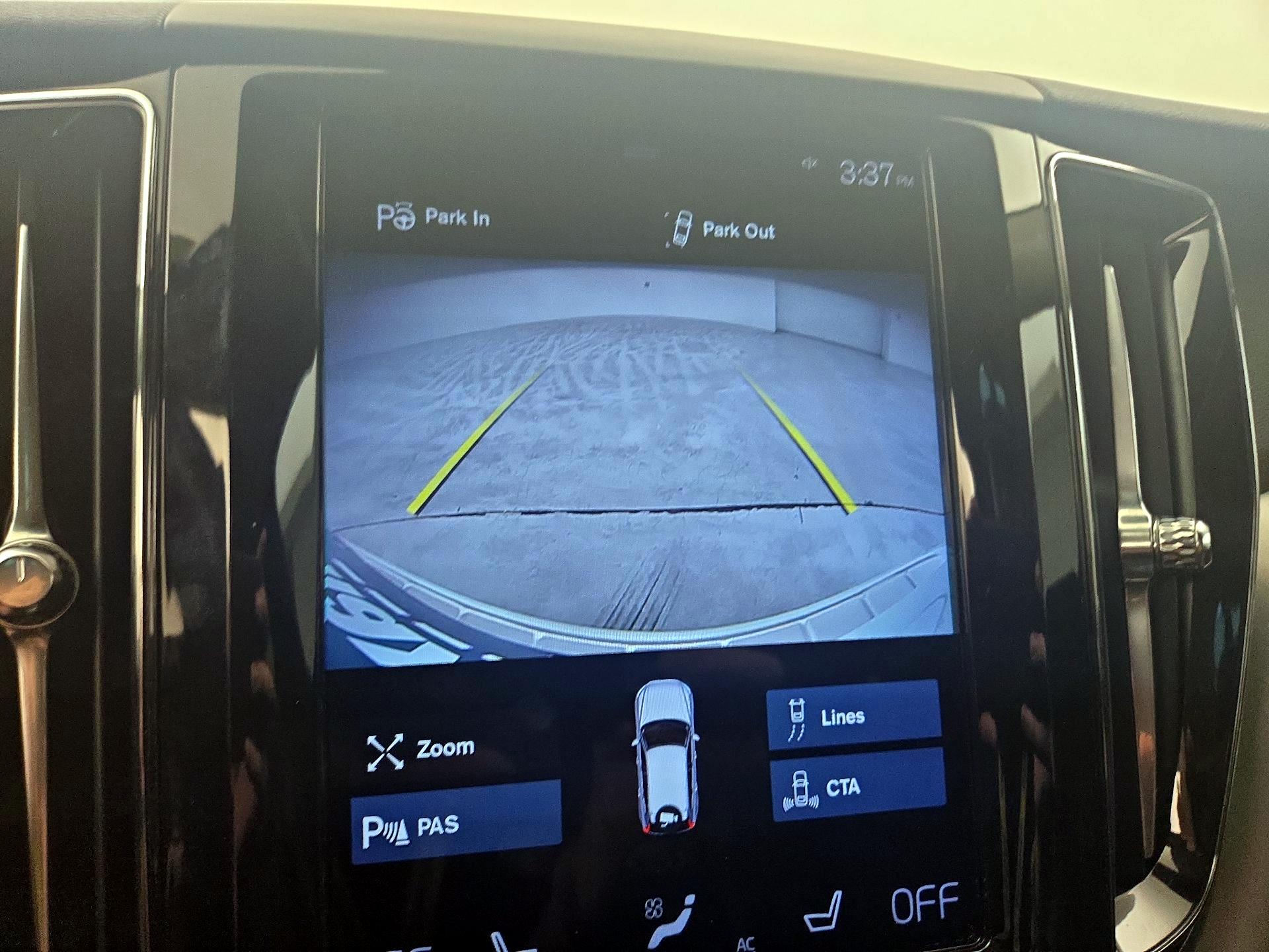 Thumbnail: 2019 Volvo XC60 - 15