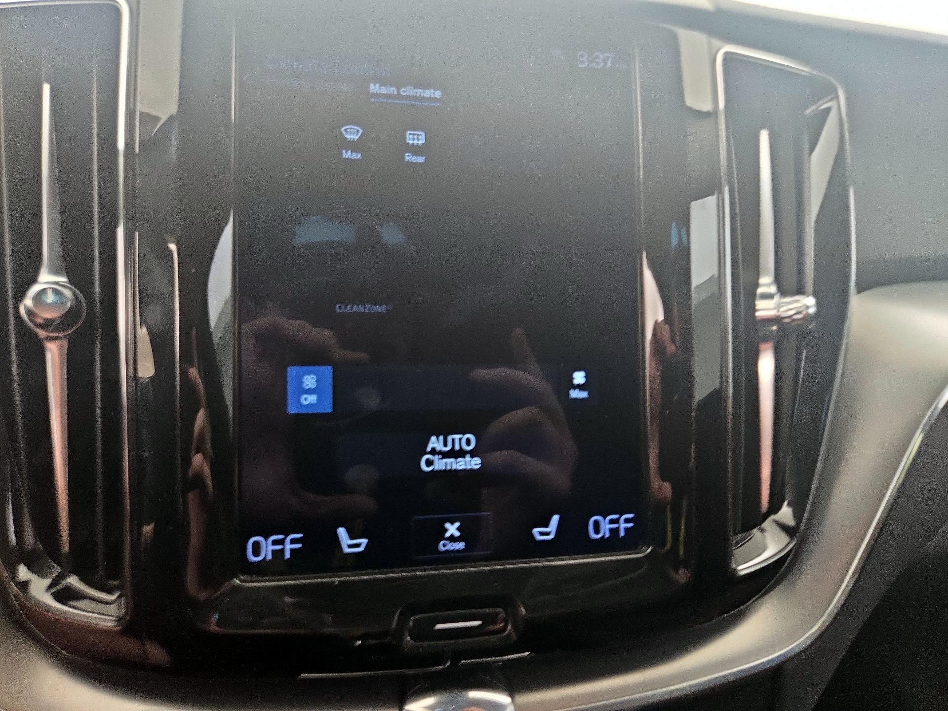 Thumbnail: 2019 Volvo XC60 - 17