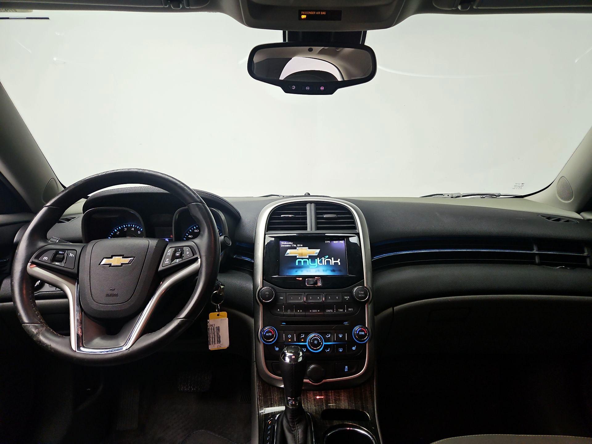 Thumbnail: 2015 Chevrolet Malibu - 9