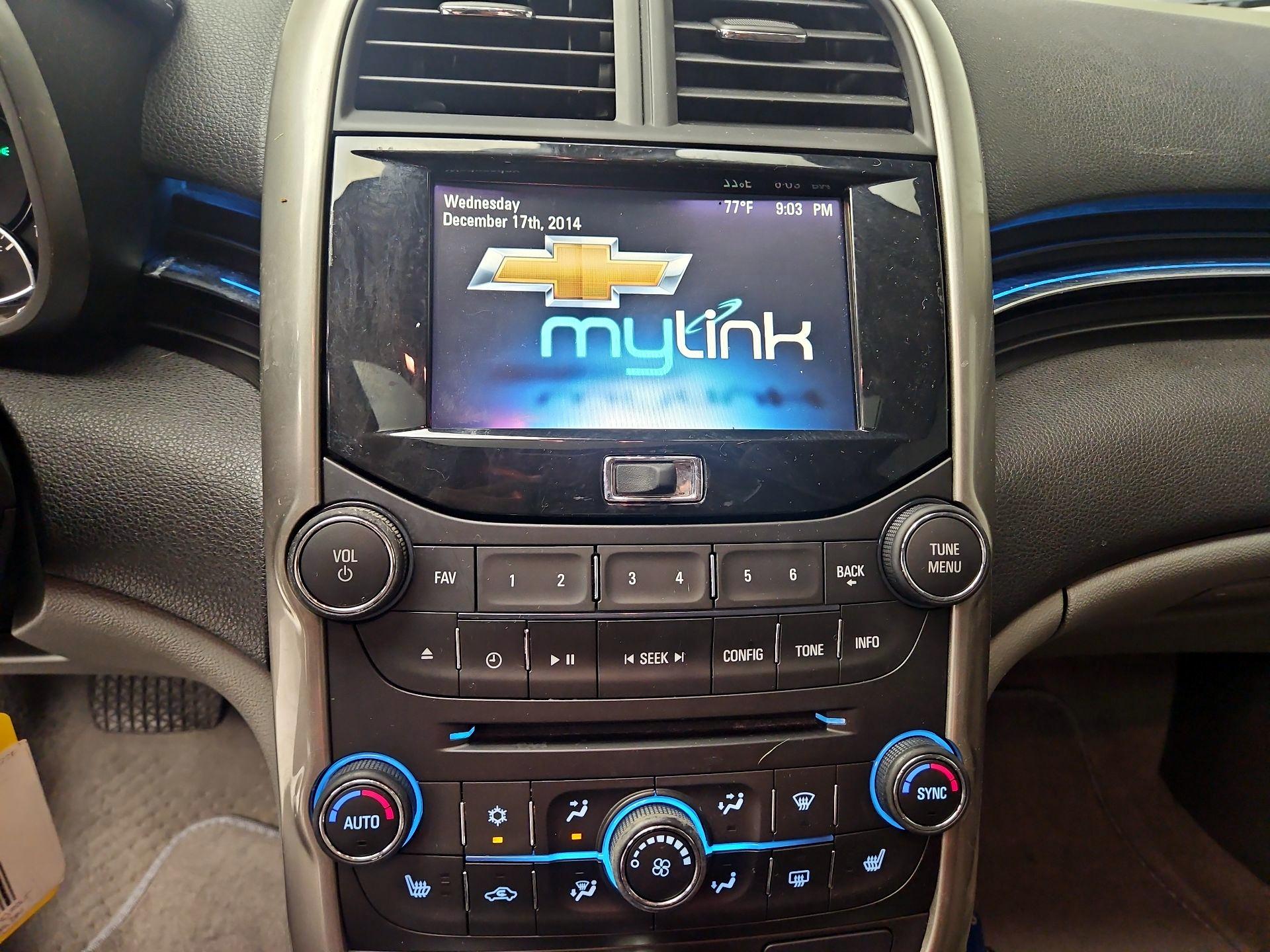 Thumbnail: 2015 Chevrolet Malibu - 15