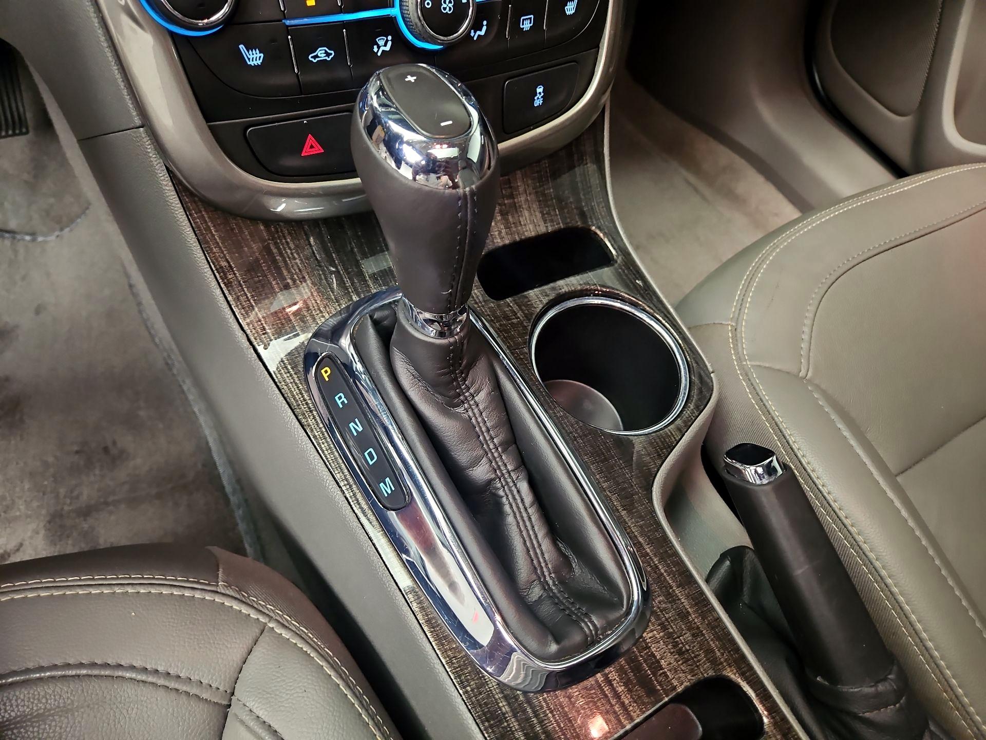 Thumbnail: 2015 Chevrolet Malibu - 17