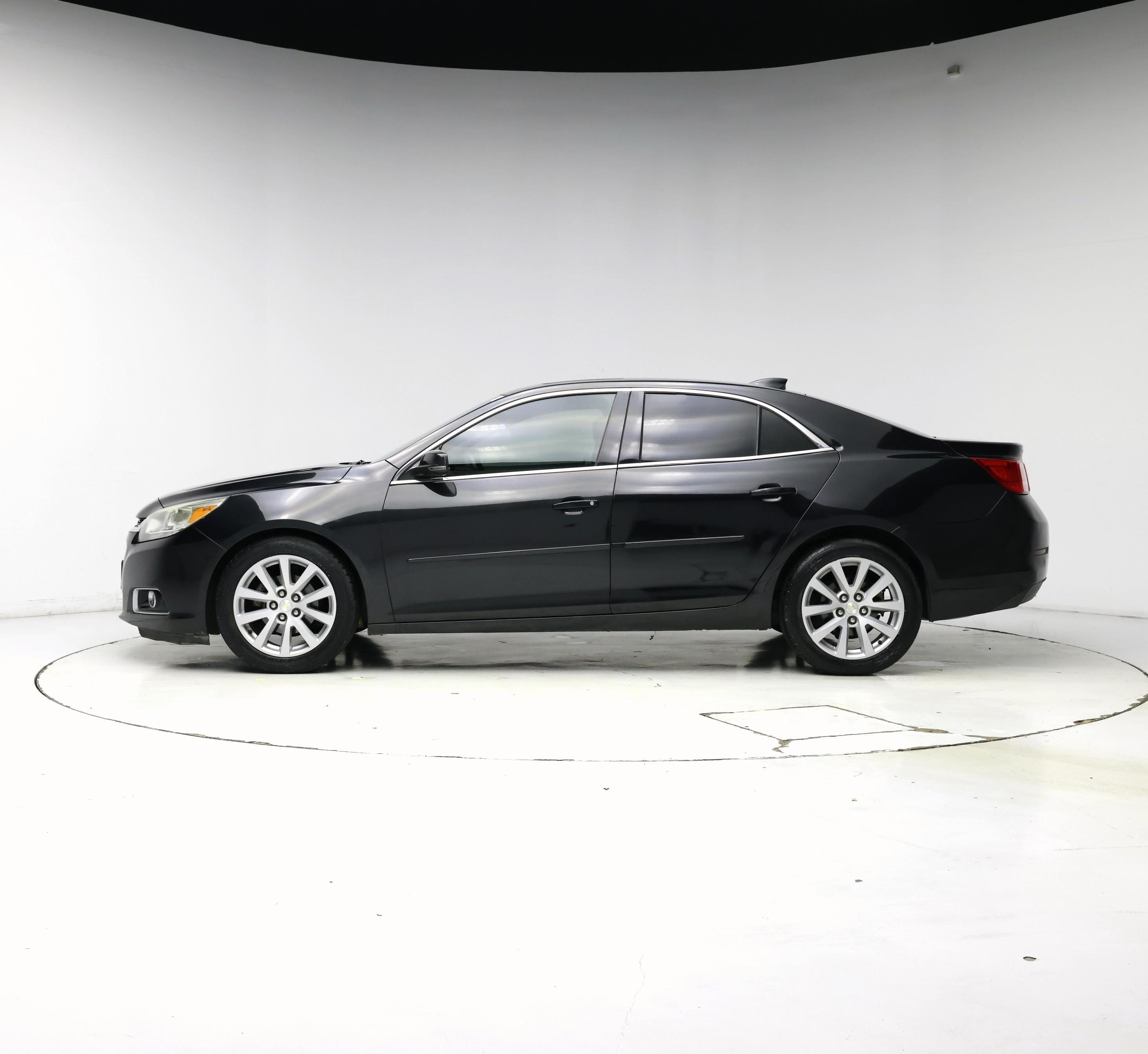 Thumbnail: 2015 Chevrolet Malibu - 3