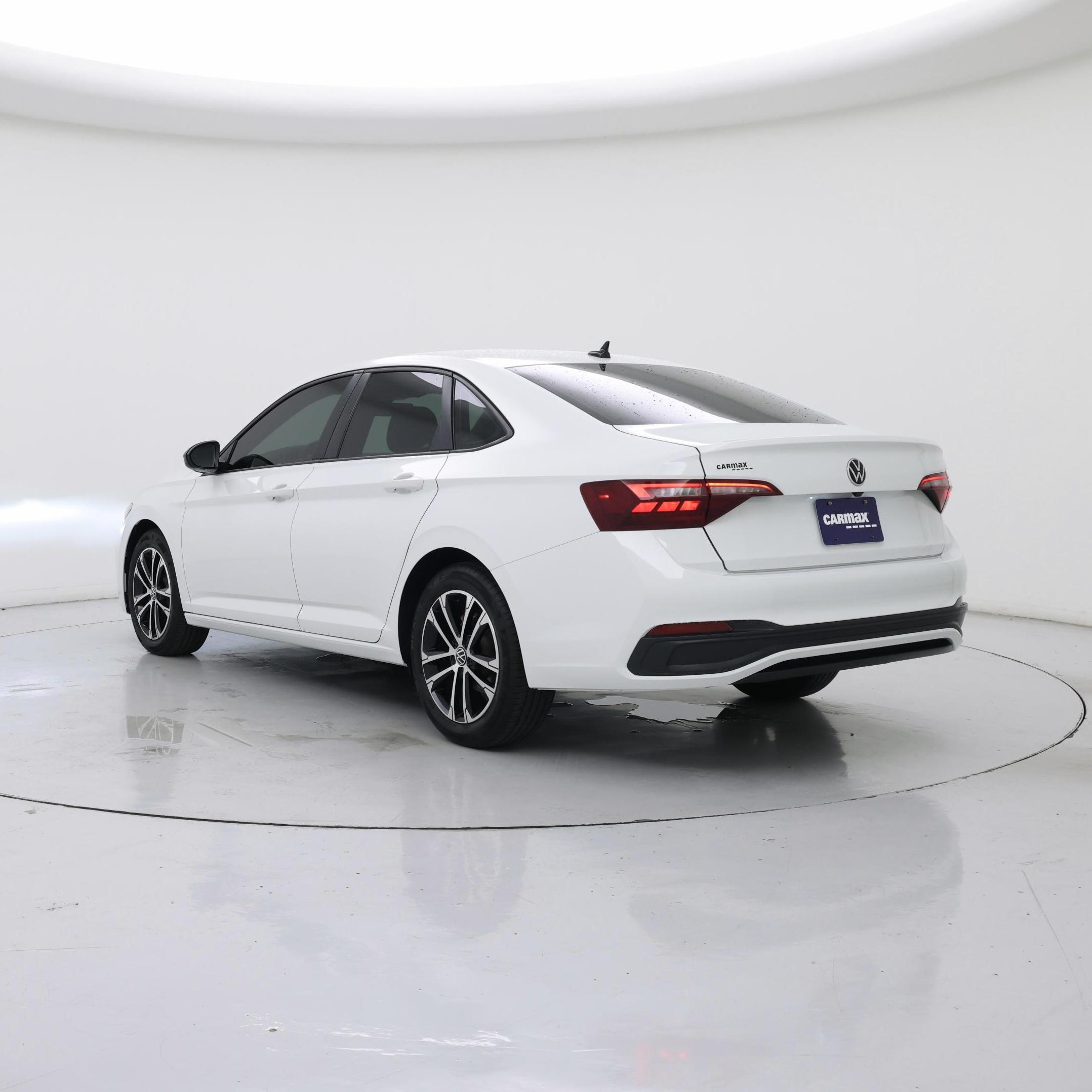 Thumbnail: 2024 Volkswagen Jetta - 2