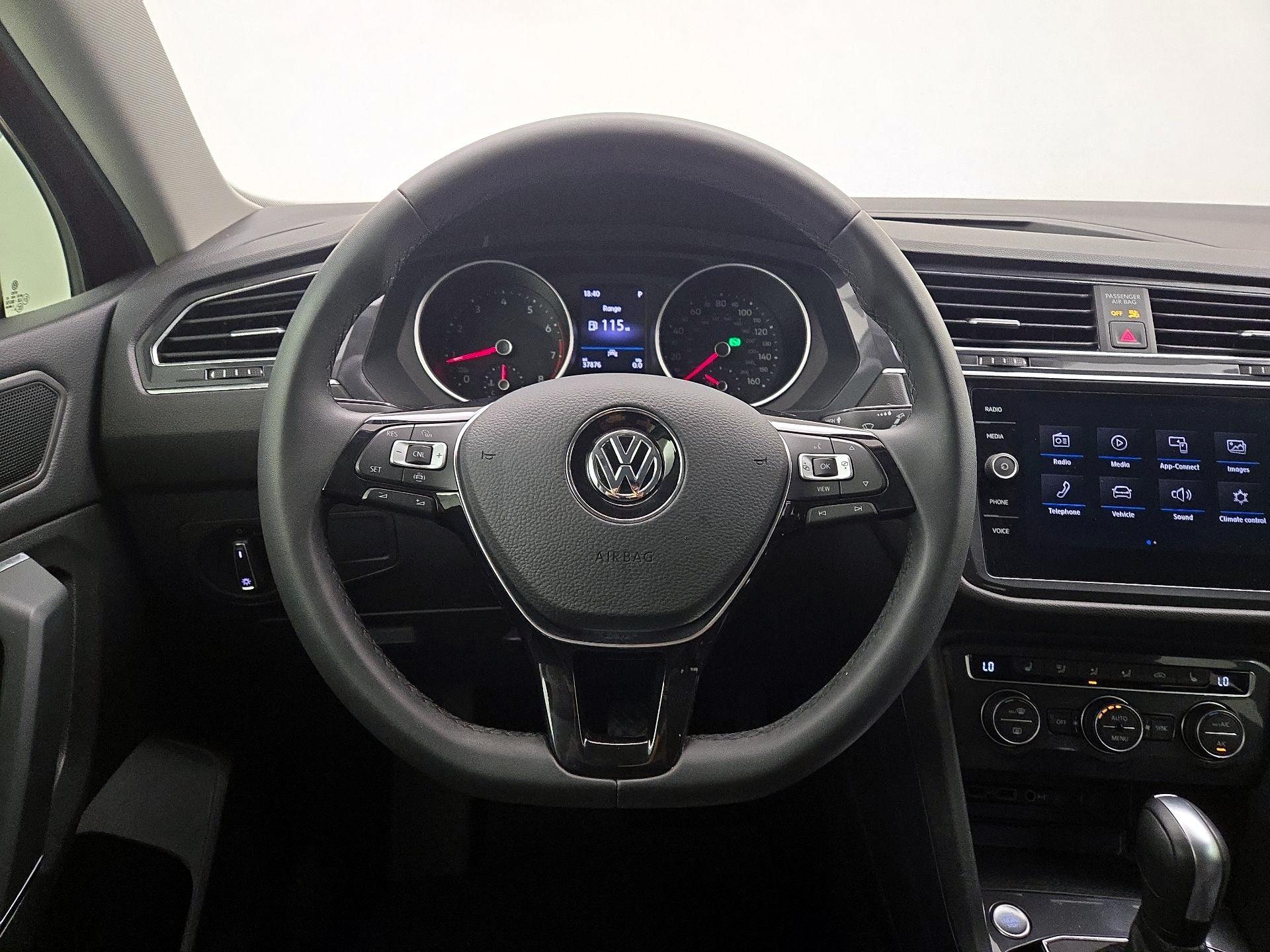 Thumbnail: 2020 Volkswagen Tiguan - 10
