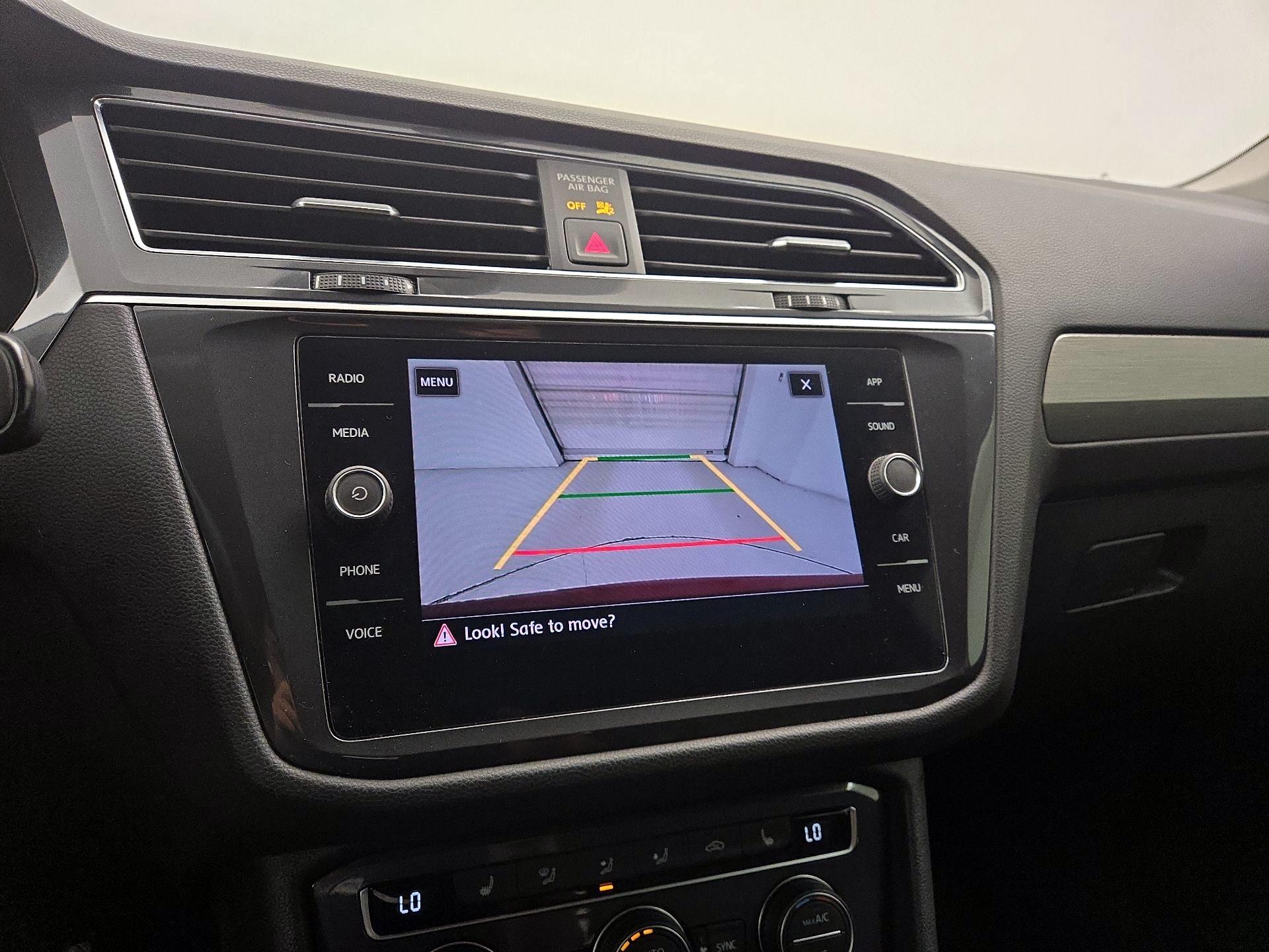 Thumbnail: 2020 Volkswagen Tiguan - 14