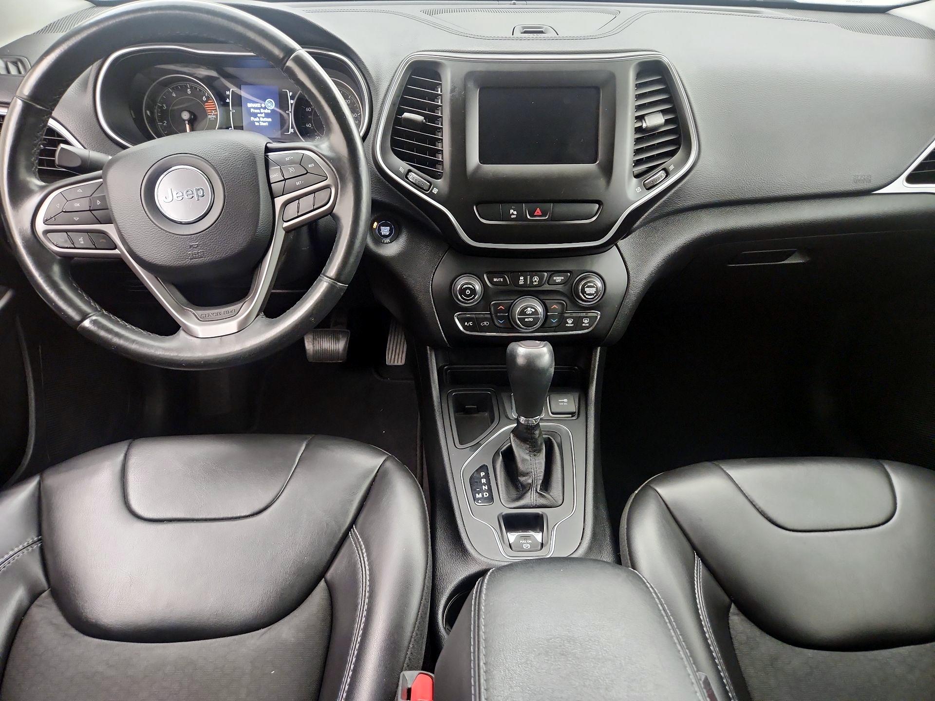Thumbnail: 2019 Jeep Cherokee - 9