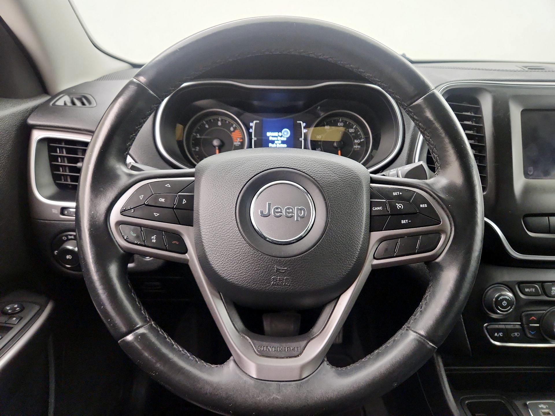 Thumbnail: 2019 Jeep Cherokee - 10