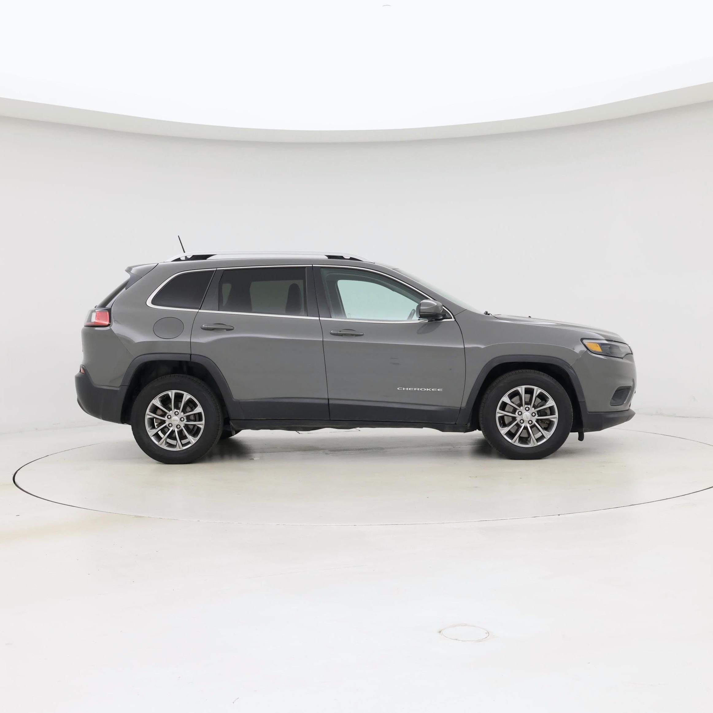 Thumbnail: 2019 Jeep Cherokee - 7