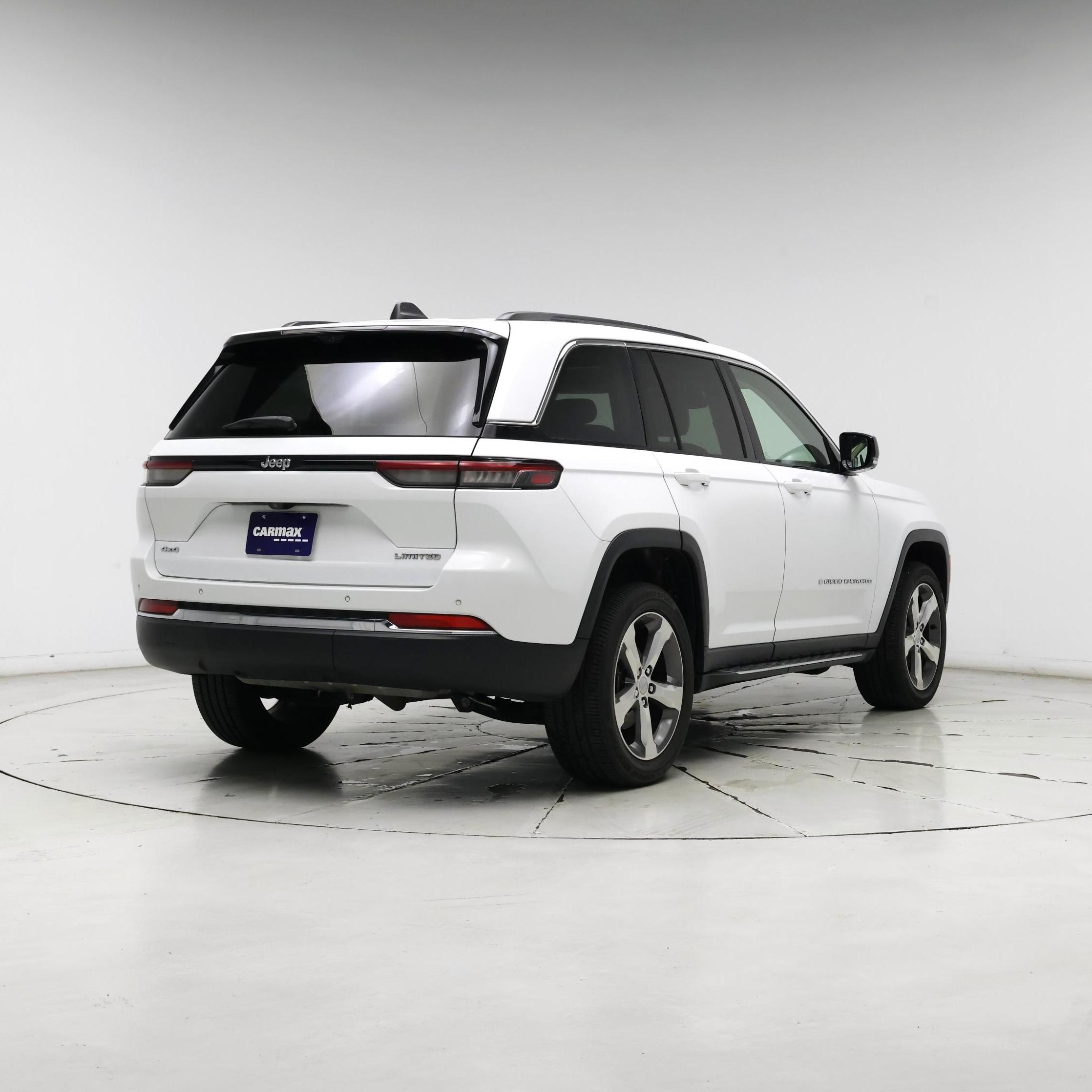 Thumbnail: 2022 Jeep Grand Cherokee - 8