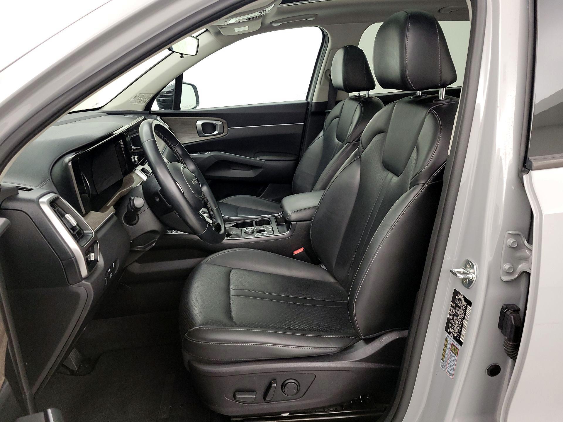 Thumbnail: 2022 Kia Sorento - 11