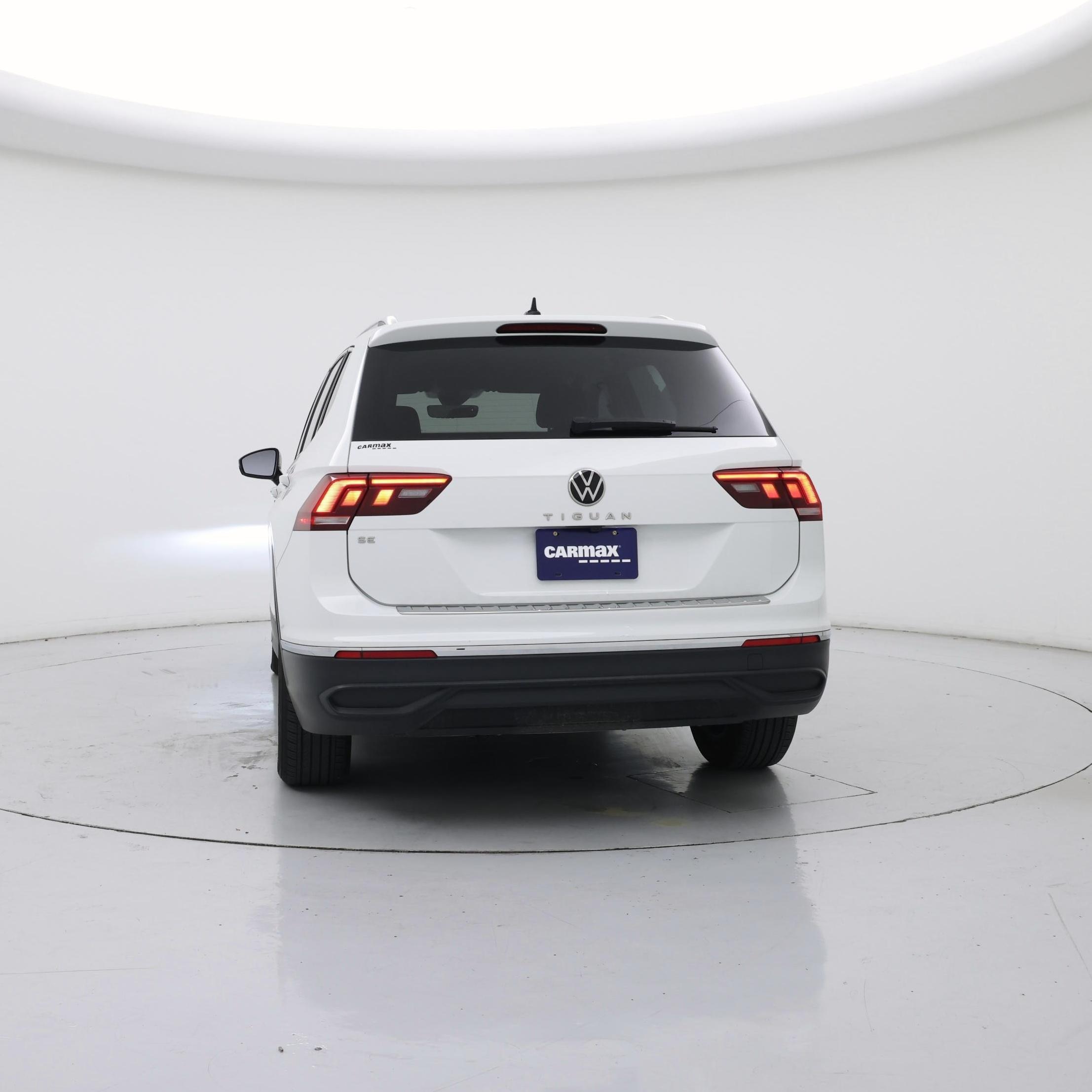 Thumbnail: 2022 Volkswagen Tiguan - 6