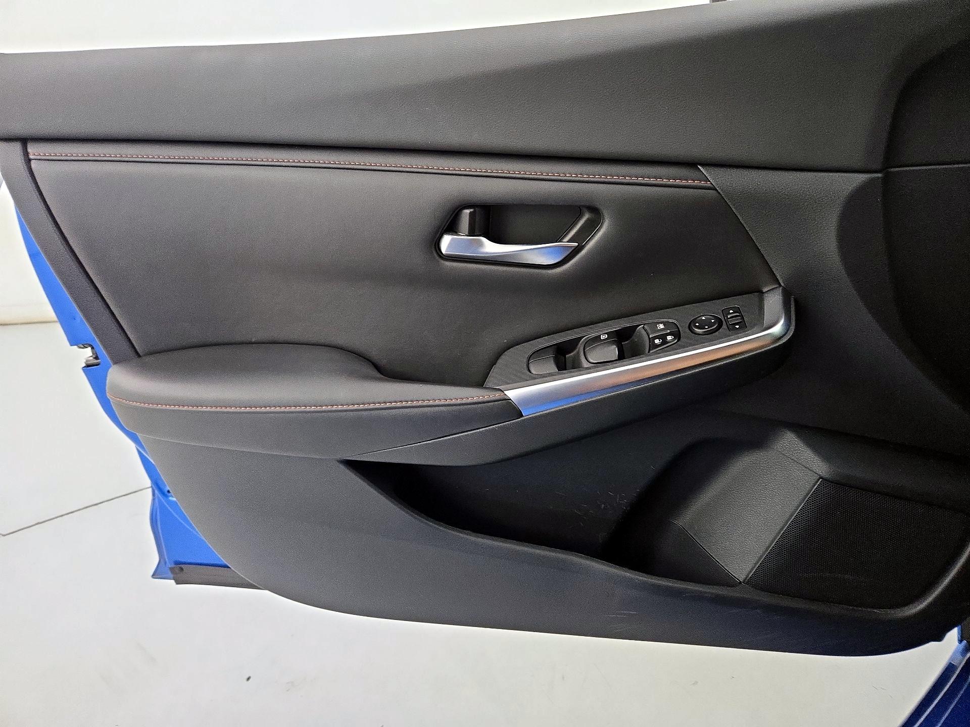 Thumbnail: 2021 Nissan Sentra - 12