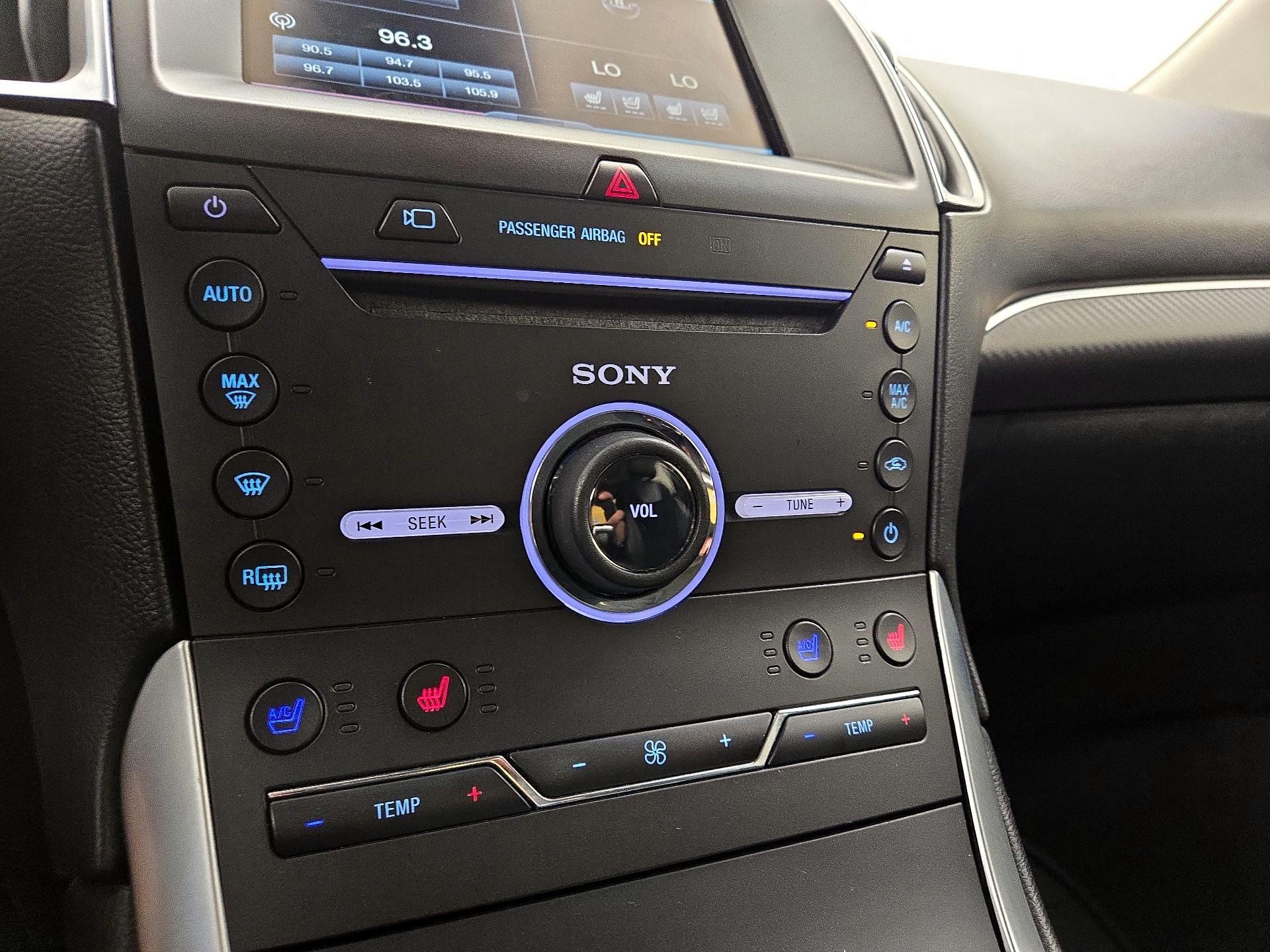 Thumbnail: 2015 Ford Edge - 16