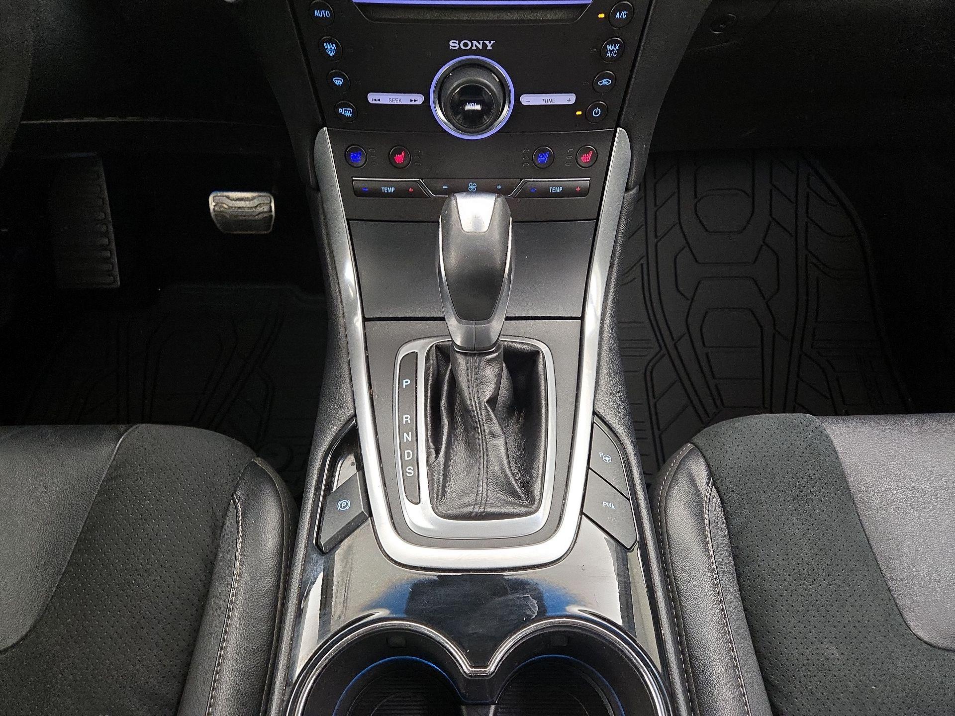 Thumbnail: 2015 Ford Edge - 17