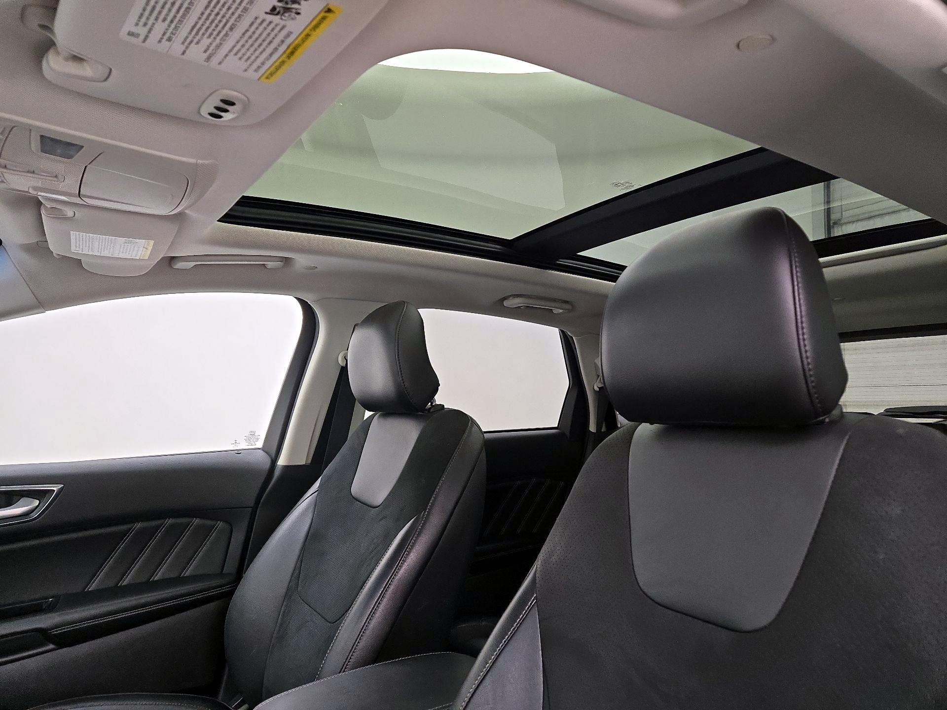 Thumbnail: 2015 Ford Edge - 19