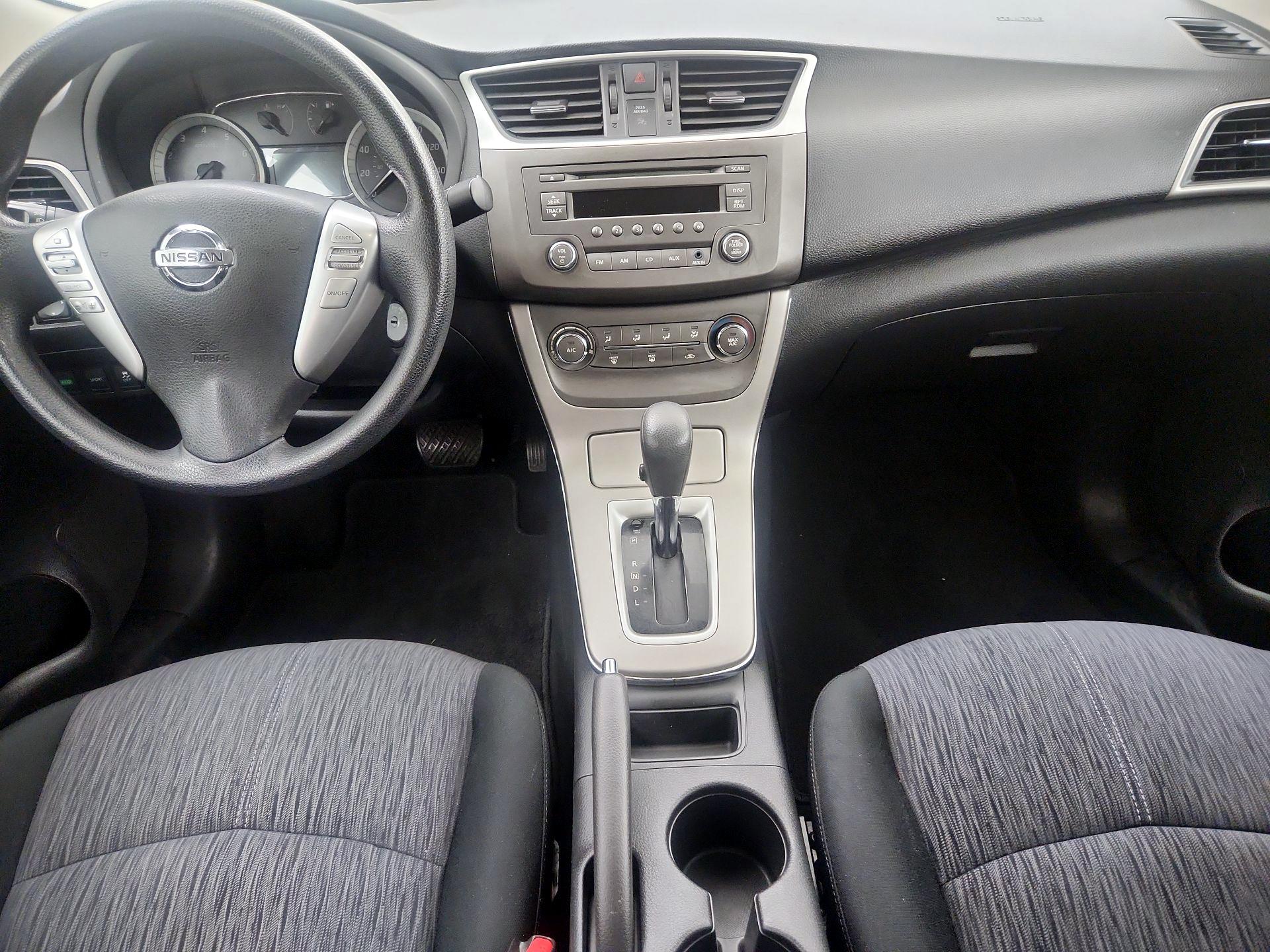 Thumbnail: 2014 Nissan Sentra - 9