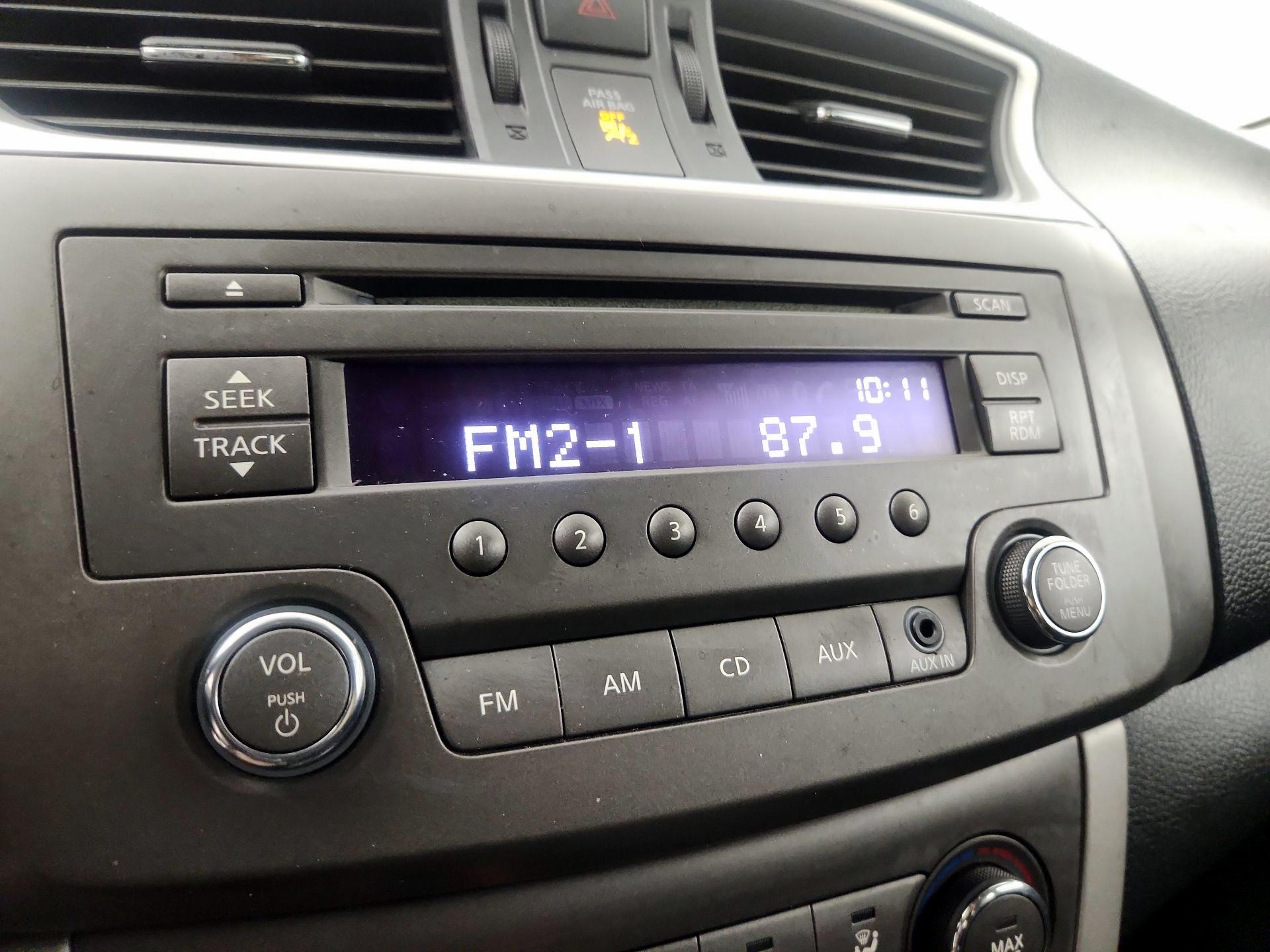 Thumbnail: 2014 Nissan Sentra - 14