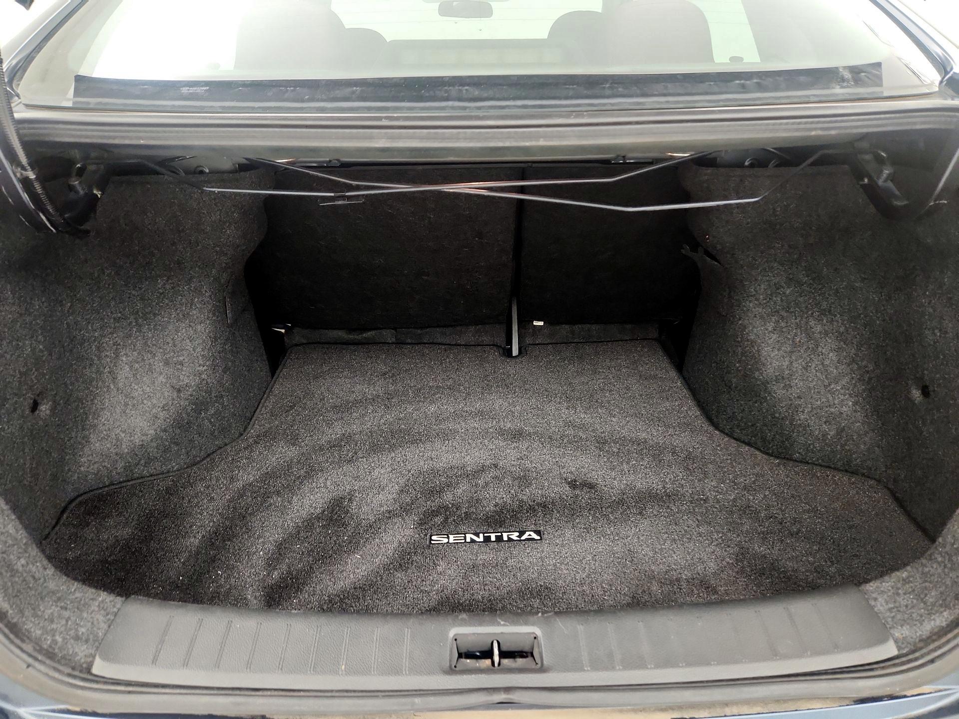 Thumbnail: 2014 Nissan Sentra - 18