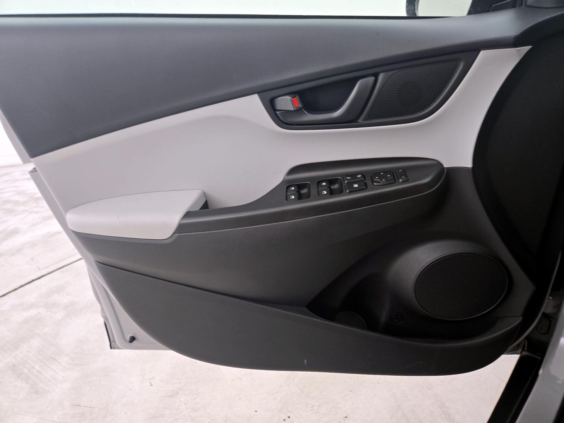 Thumbnail: 2022 Hyundai Kona - 12