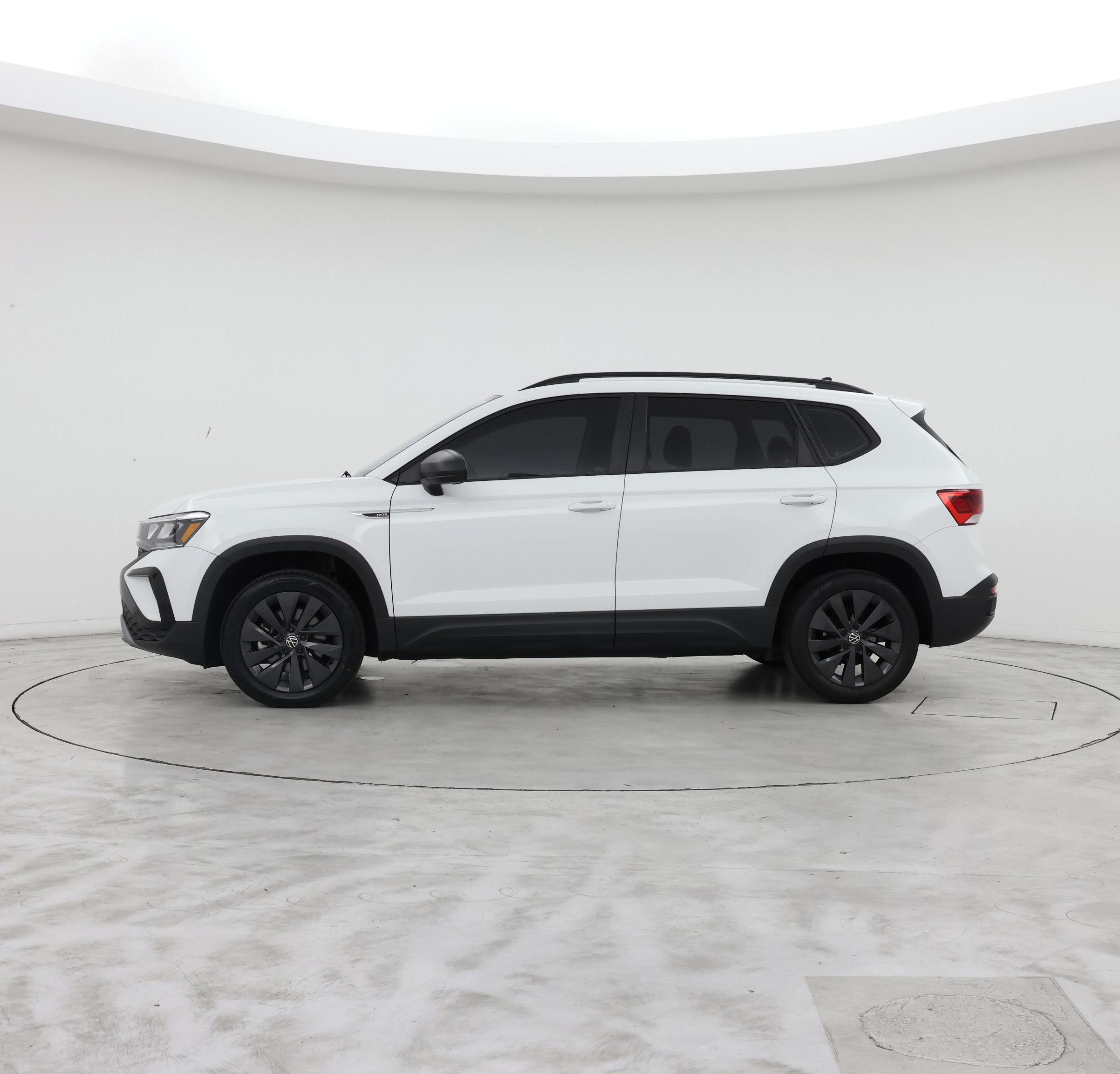 Thumbnail: 2022 Volkswagen Taos - 3