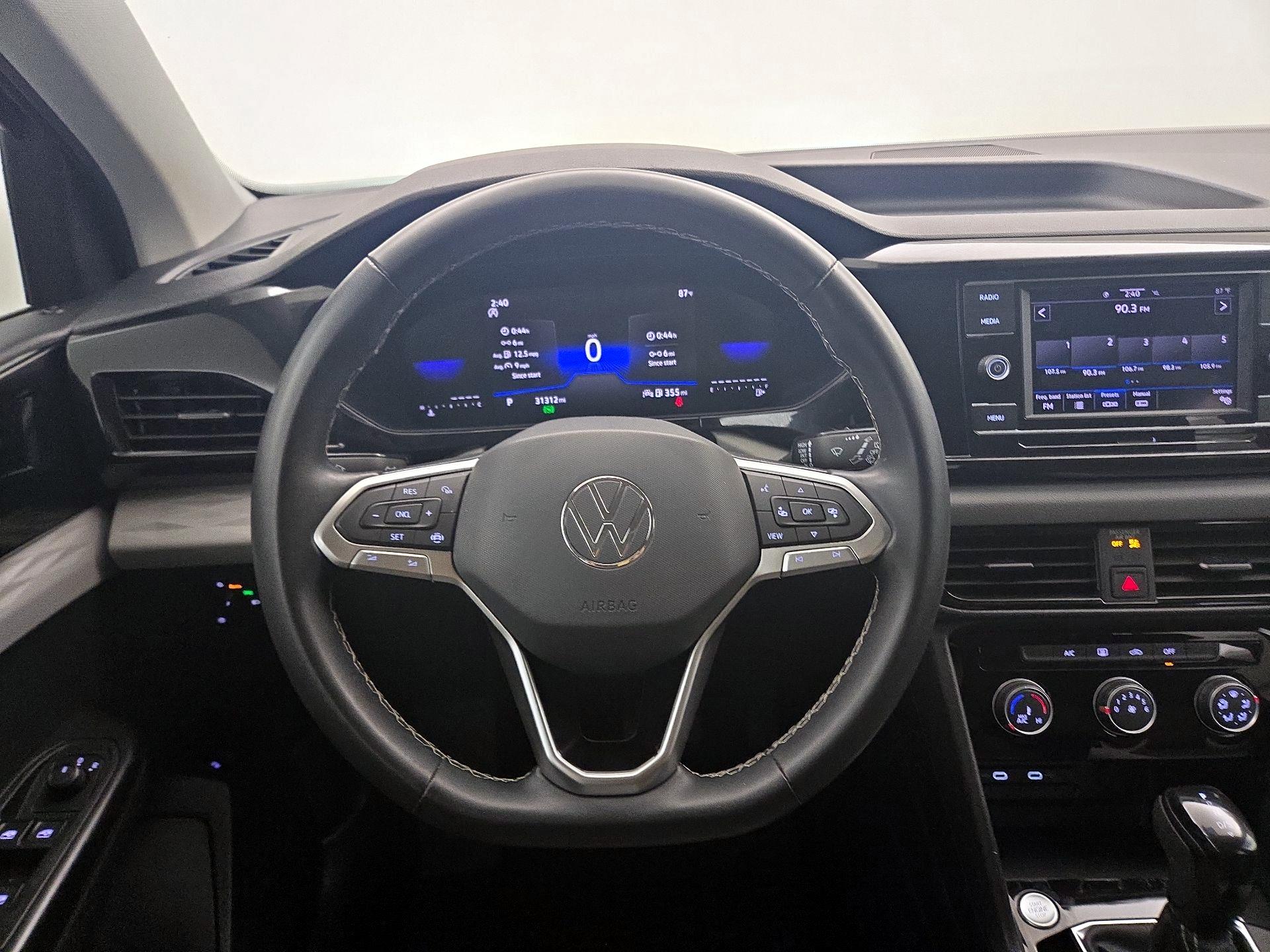 Thumbnail: 2023 Volkswagen Taos - 10
