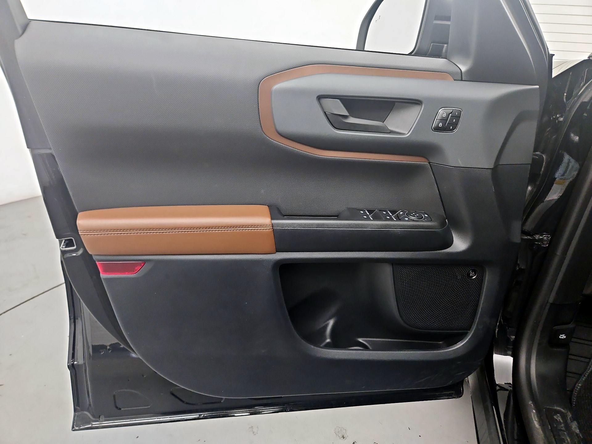 Thumbnail: 2023 Ford Bronco Sport - 12