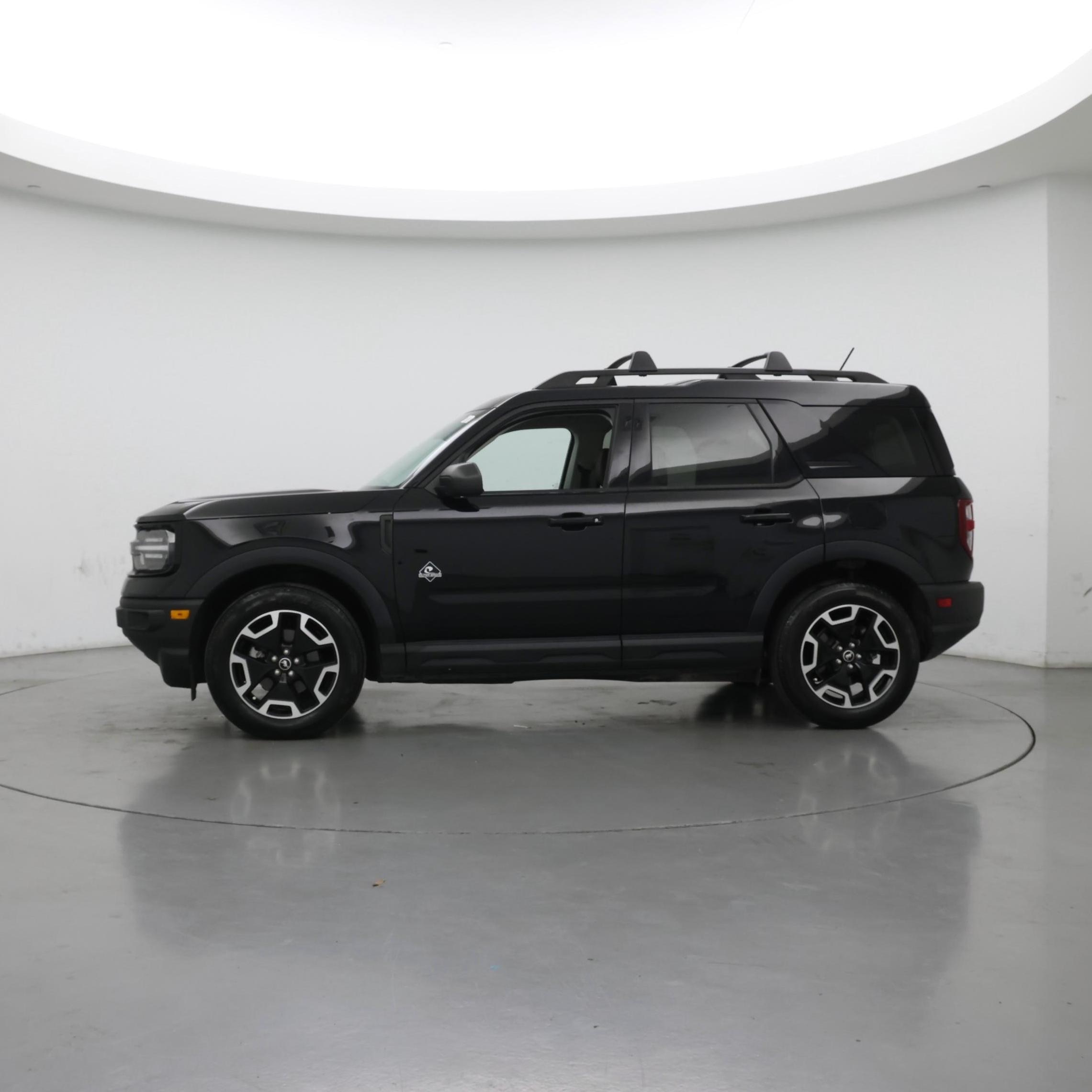 Thumbnail: 2023 Ford Bronco Sport - 3
